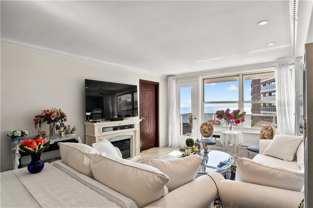 #6 photo, 40 Brighton 1st Road, #10G, Brighton Beach , NY 11235