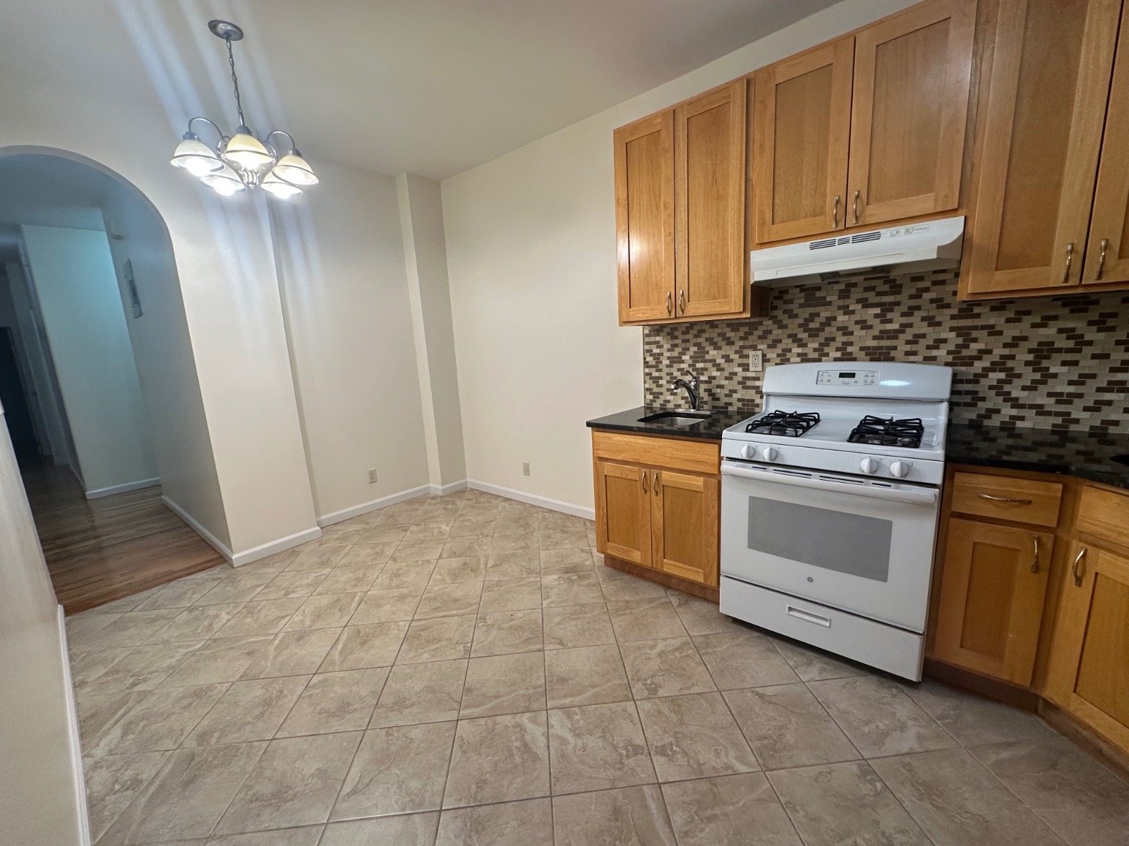 #4 photo, 1917 Avenue O, #1A, Brooklyn , NY 11230