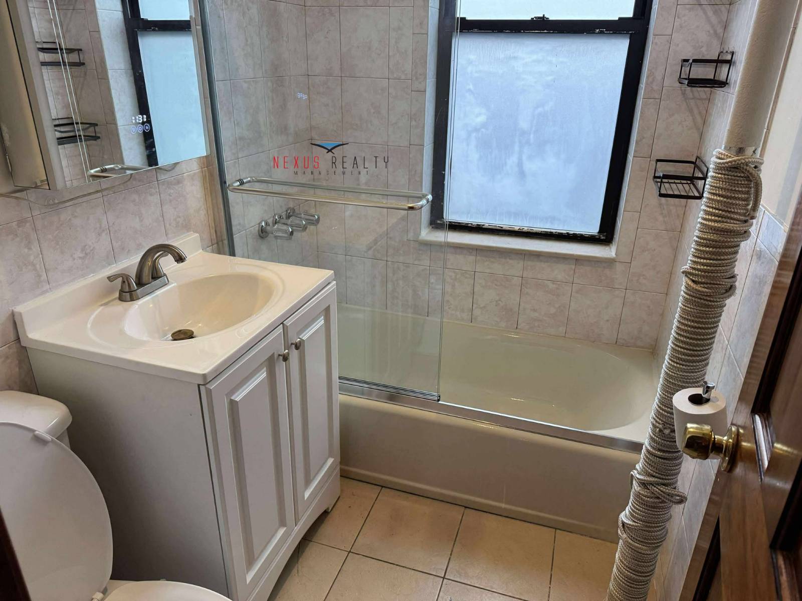 #11 photo, 23RD AVENUE & 31ST STREET, Astoria , NY 11105