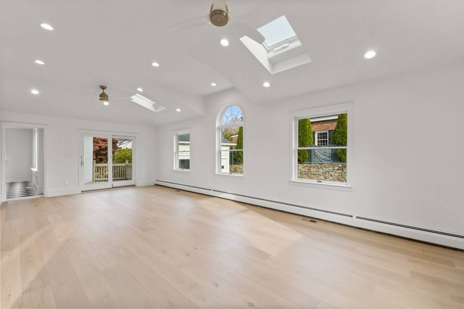 #19 photo, 158 Loring Ave, Pelham , NY 10803