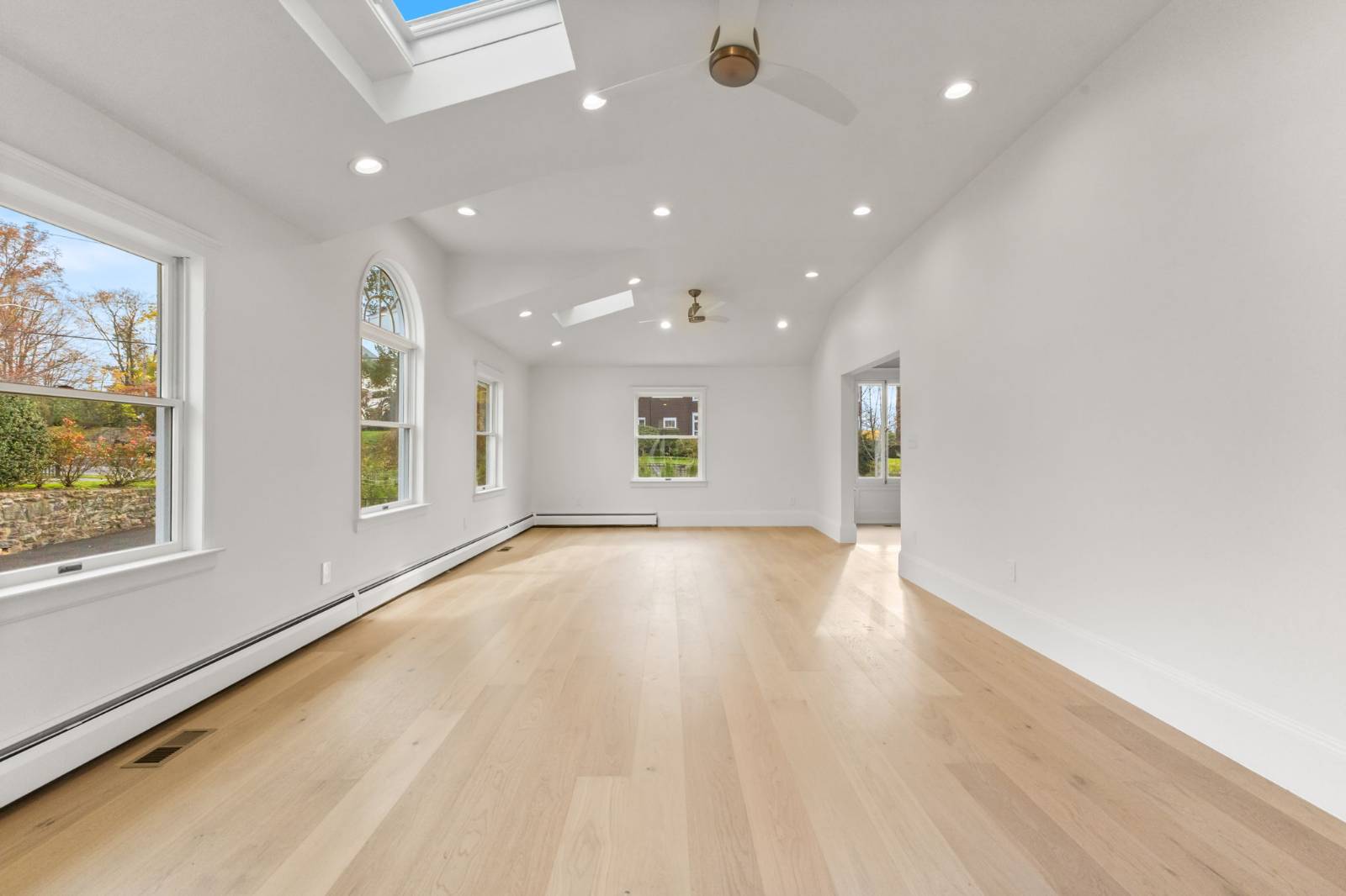 #21 photo, 158 Loring Ave, Pelham , NY 10803