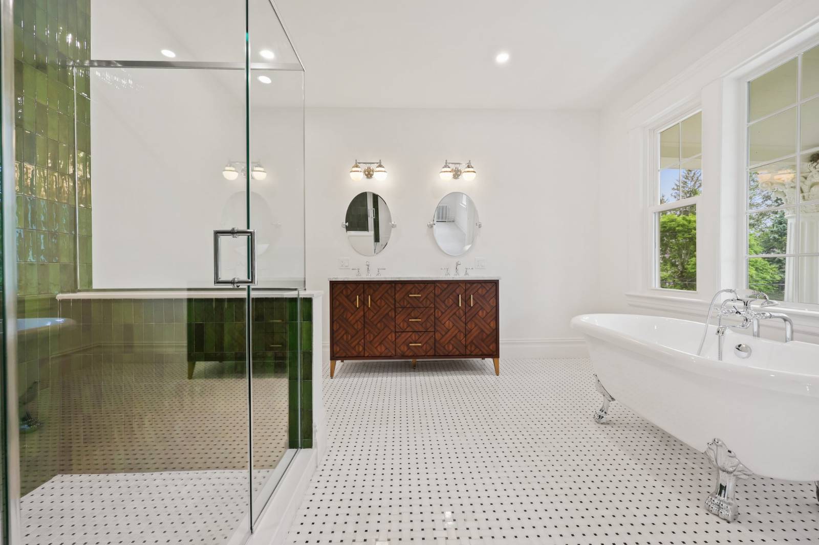 #31 photo, 158 Loring Ave, Pelham , NY 10803