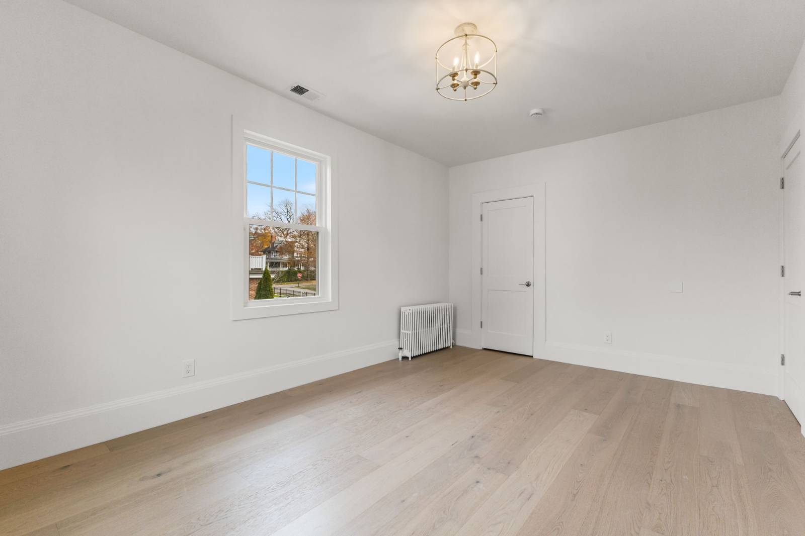 #33 photo, 158 Loring Ave, Pelham , NY 10803