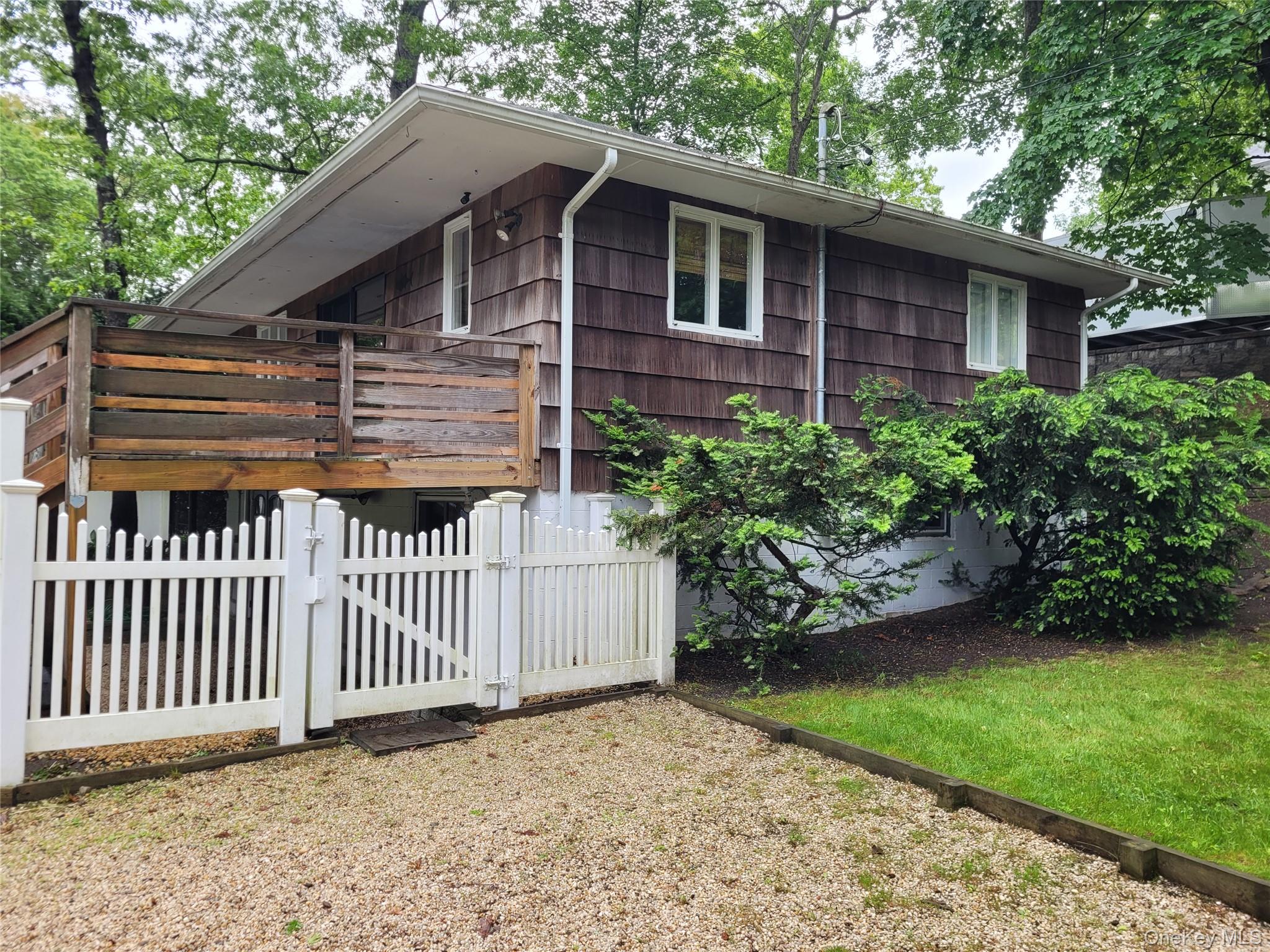 #4 photo, 31 Apricot Road, Rocky Point , NY 11778