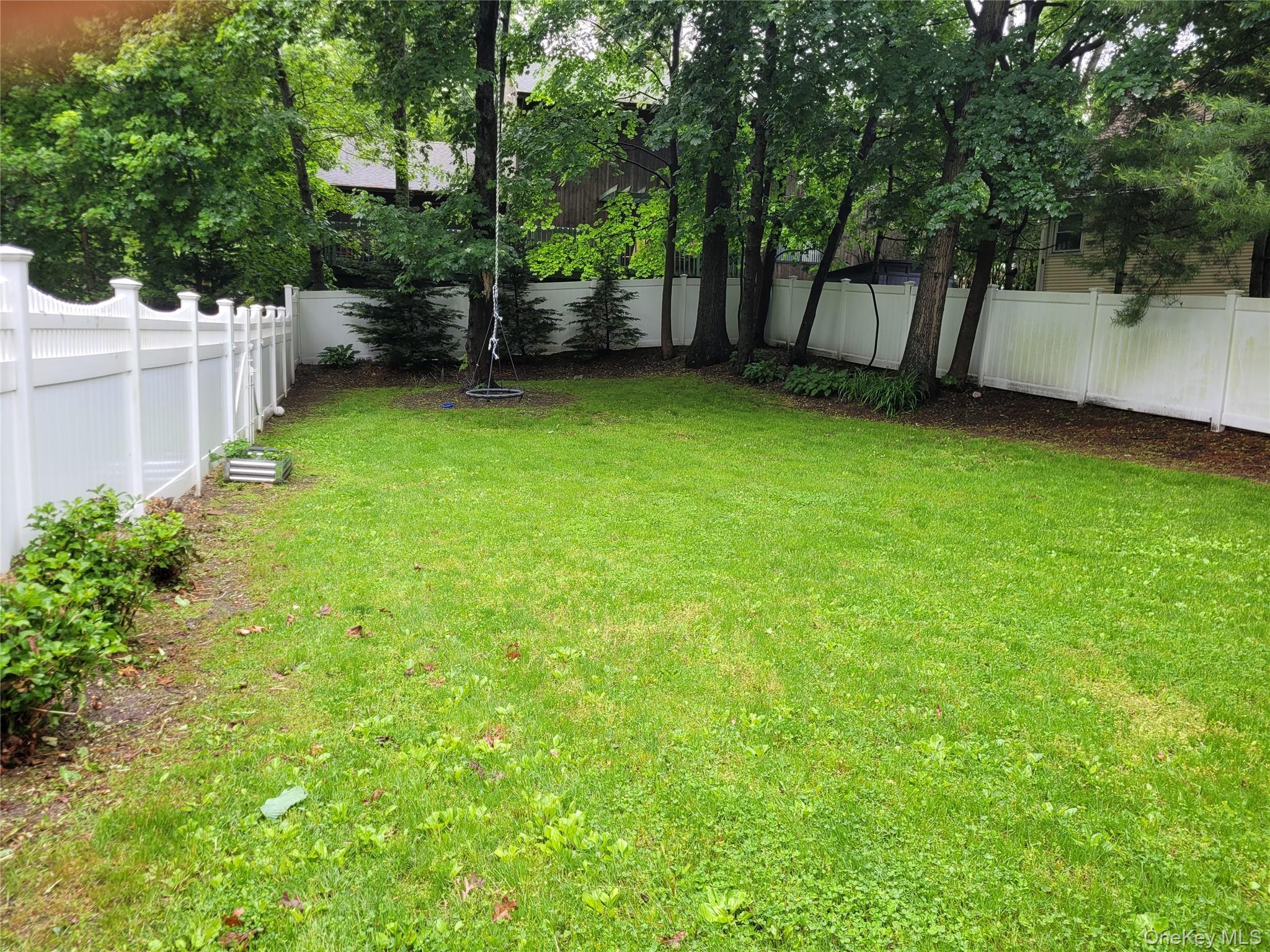 #7 photo, 31 Apricot Road, Rocky Point , NY 11778