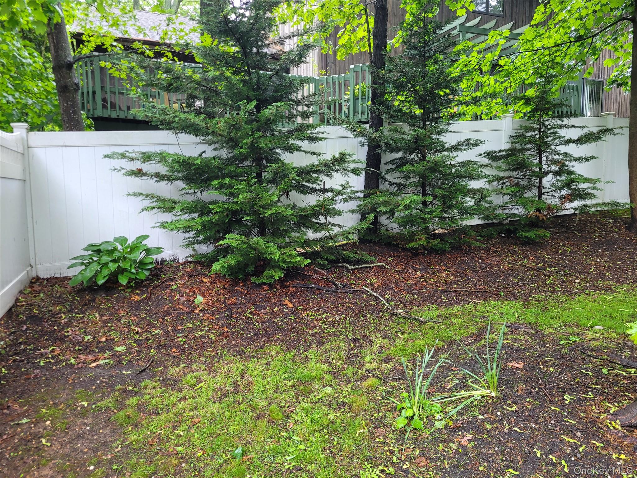 #8 photo, 31 Apricot Road, Rocky Point , NY 11778