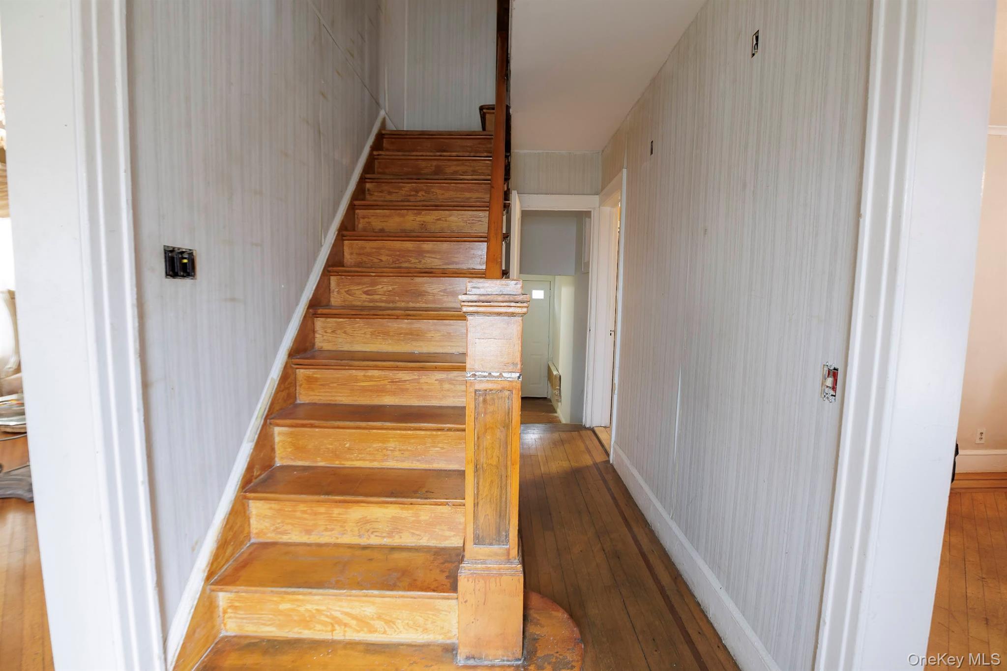 #4 photo, 21819 139th Avenue, Springfield Gardens , NY 11413