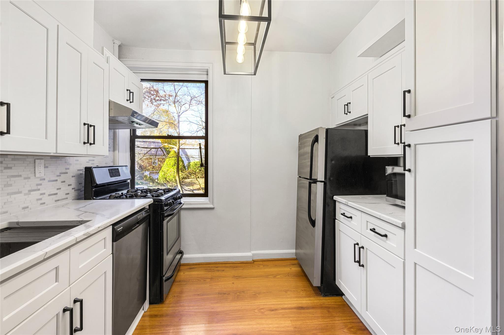 #5 photo, 212 Larchmont Acres West, Larchmont , NY 10538