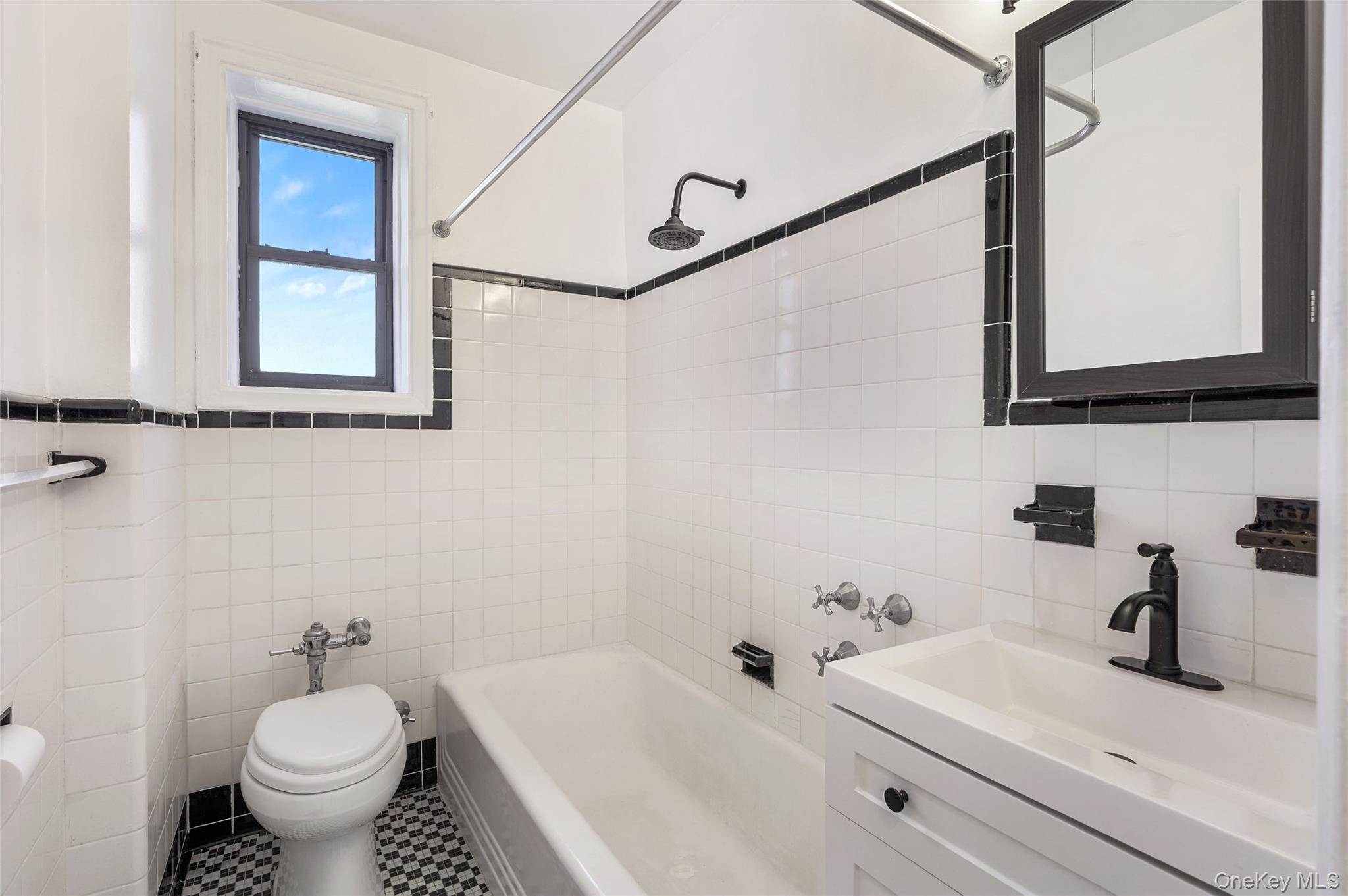 #8 photo, 212 Larchmont Acres West, Larchmont , NY 10538