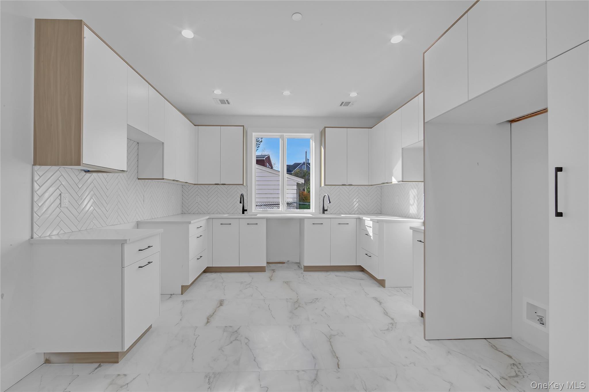 #4 photo, 478 W Central Avenue, Monsey , NY 10977