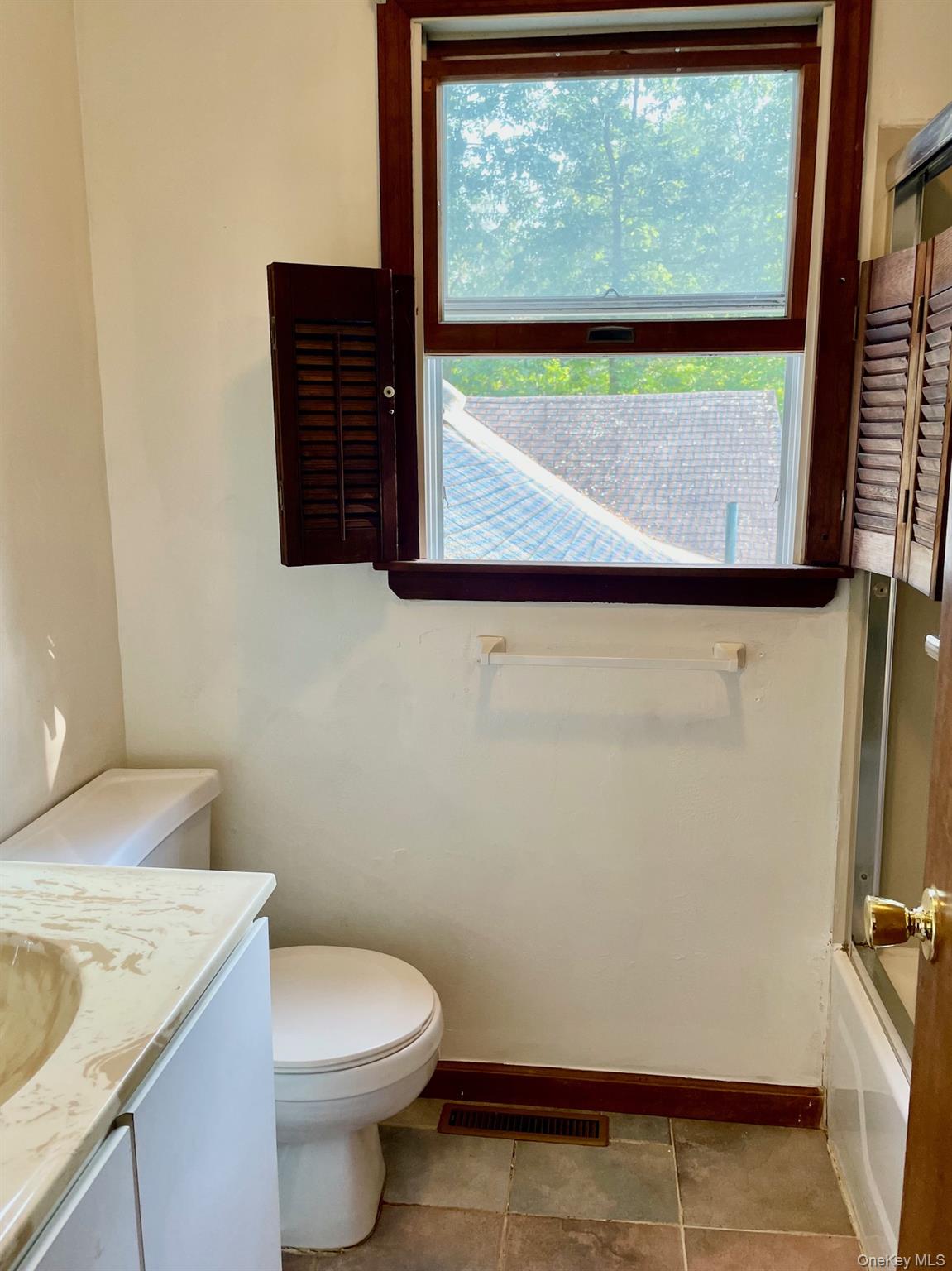 #4 photo, 80 Mallory Lane, Pine Bush , NY 12566