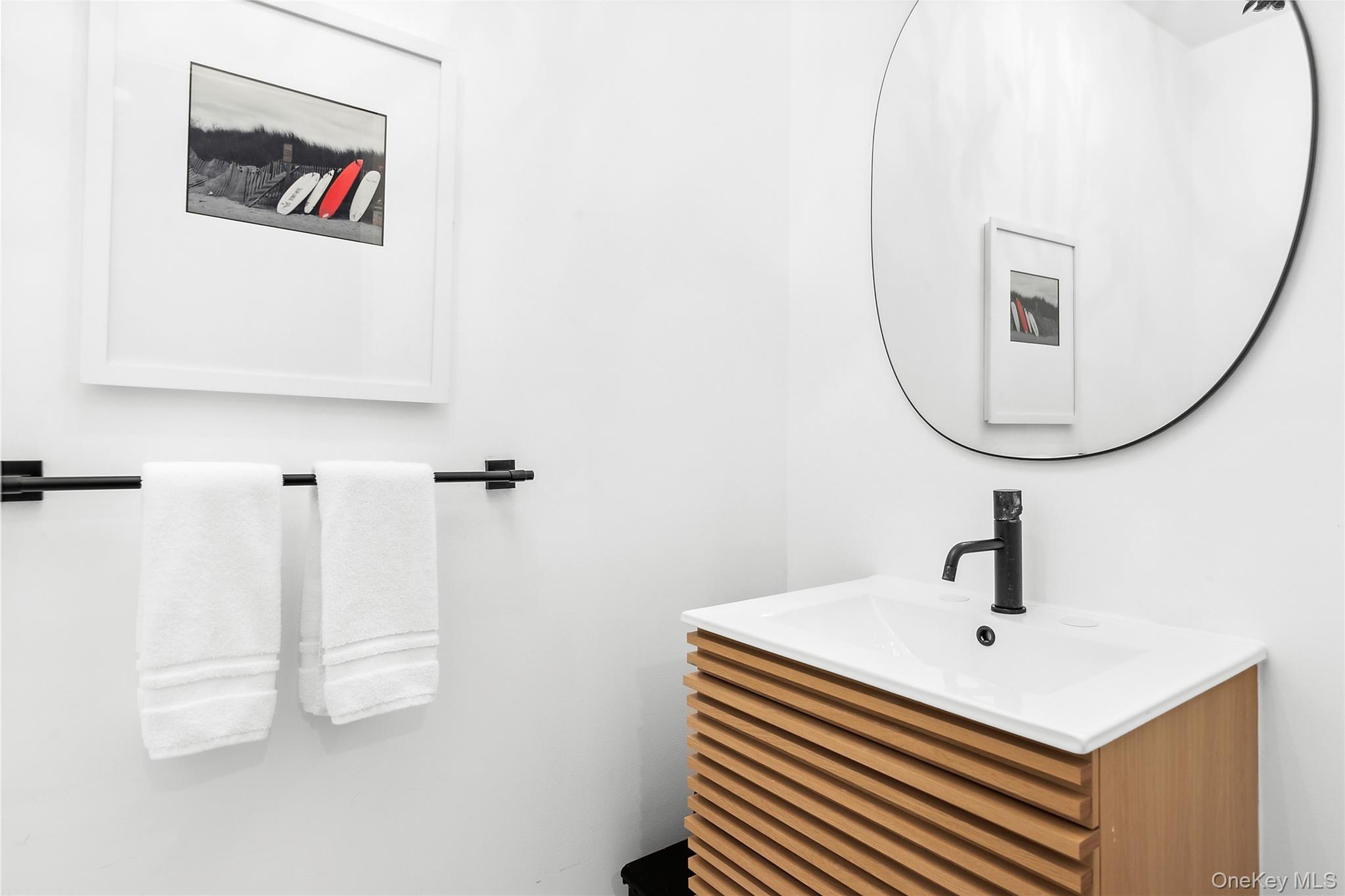 #14 photo, 6 James Street, East Hampton , NY 11937