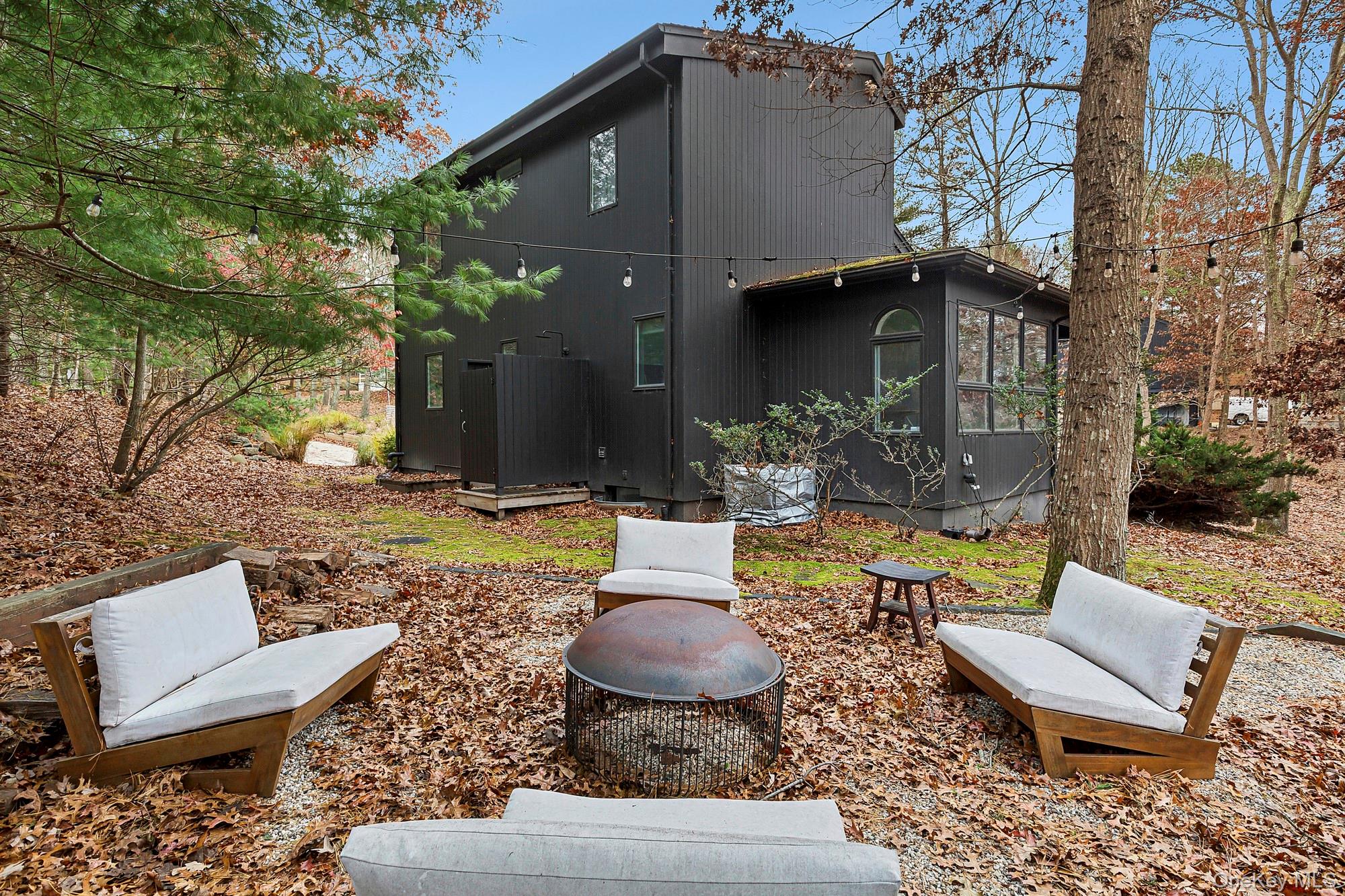 #18 photo, 6 James Street, East Hampton , NY 11937