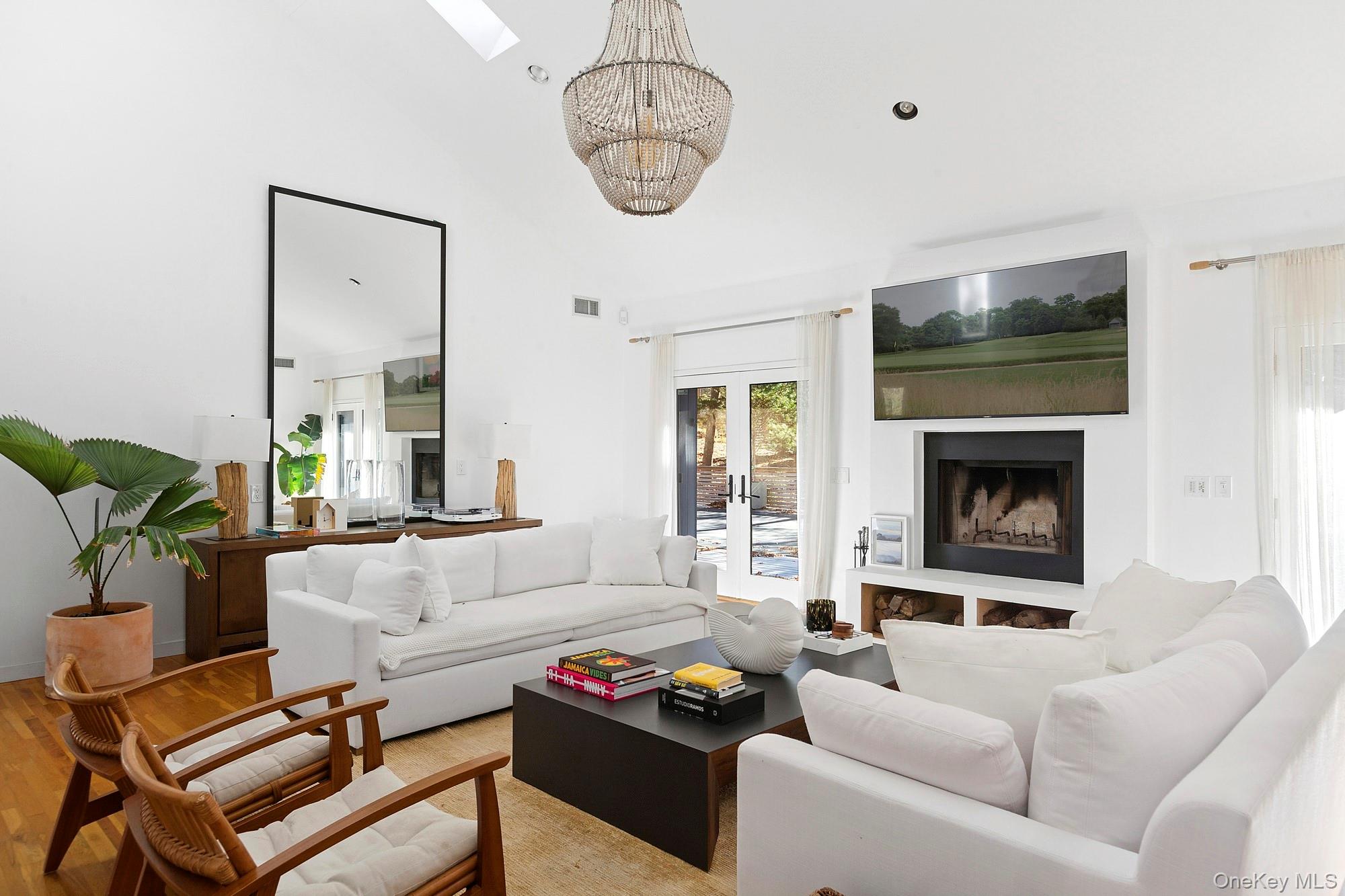 #3 photo, 6 James Street, East Hampton , NY 11937