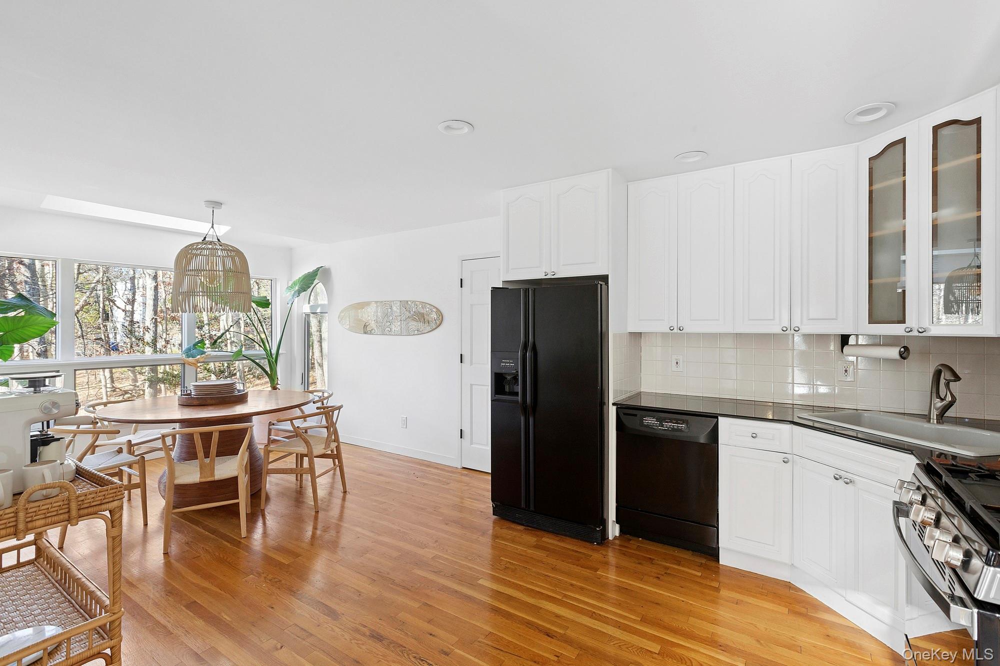 #4 photo, 6 James Street, East Hampton , NY 11937