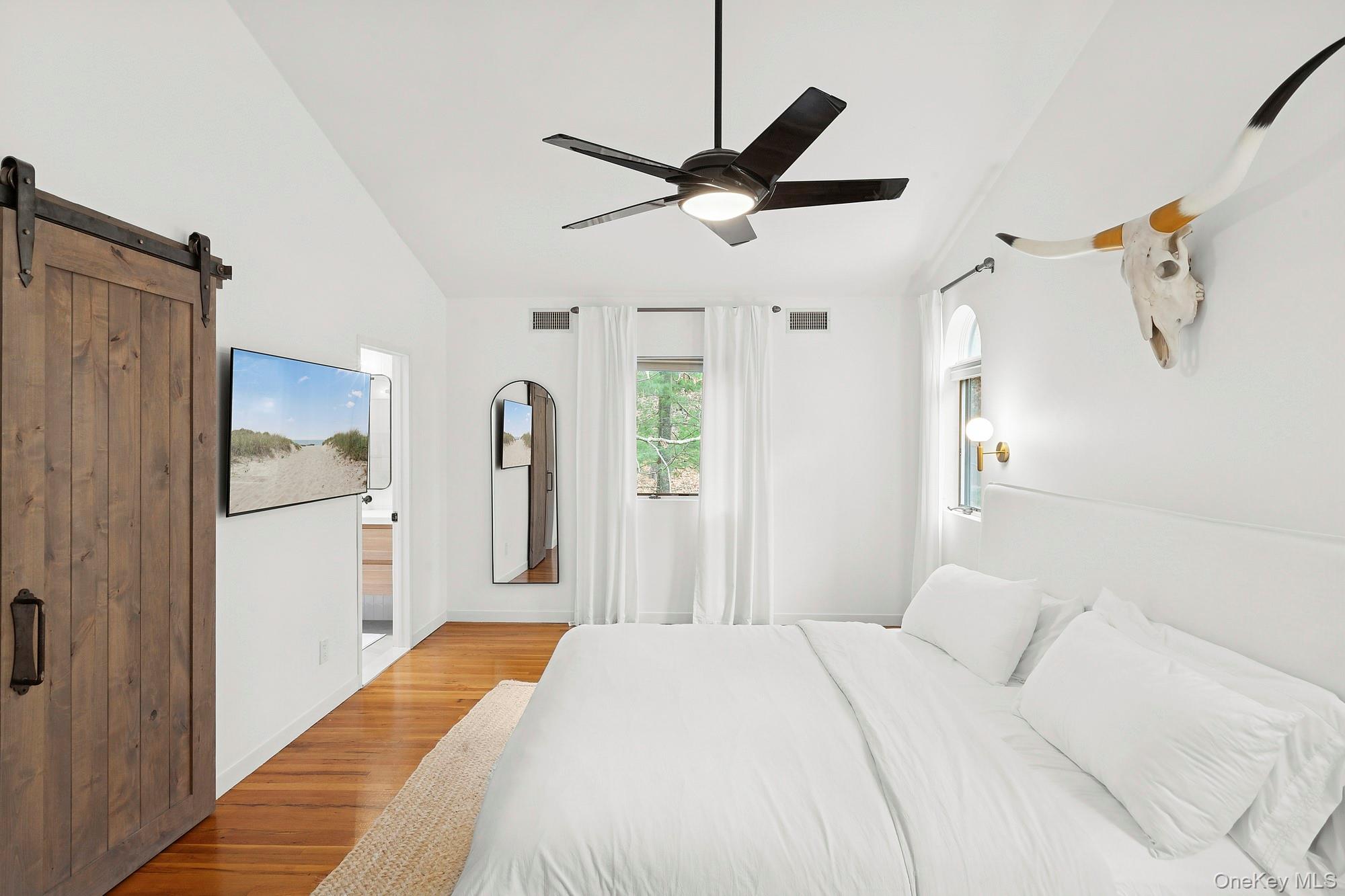 #7 photo, 6 James Street, East Hampton , NY 11937