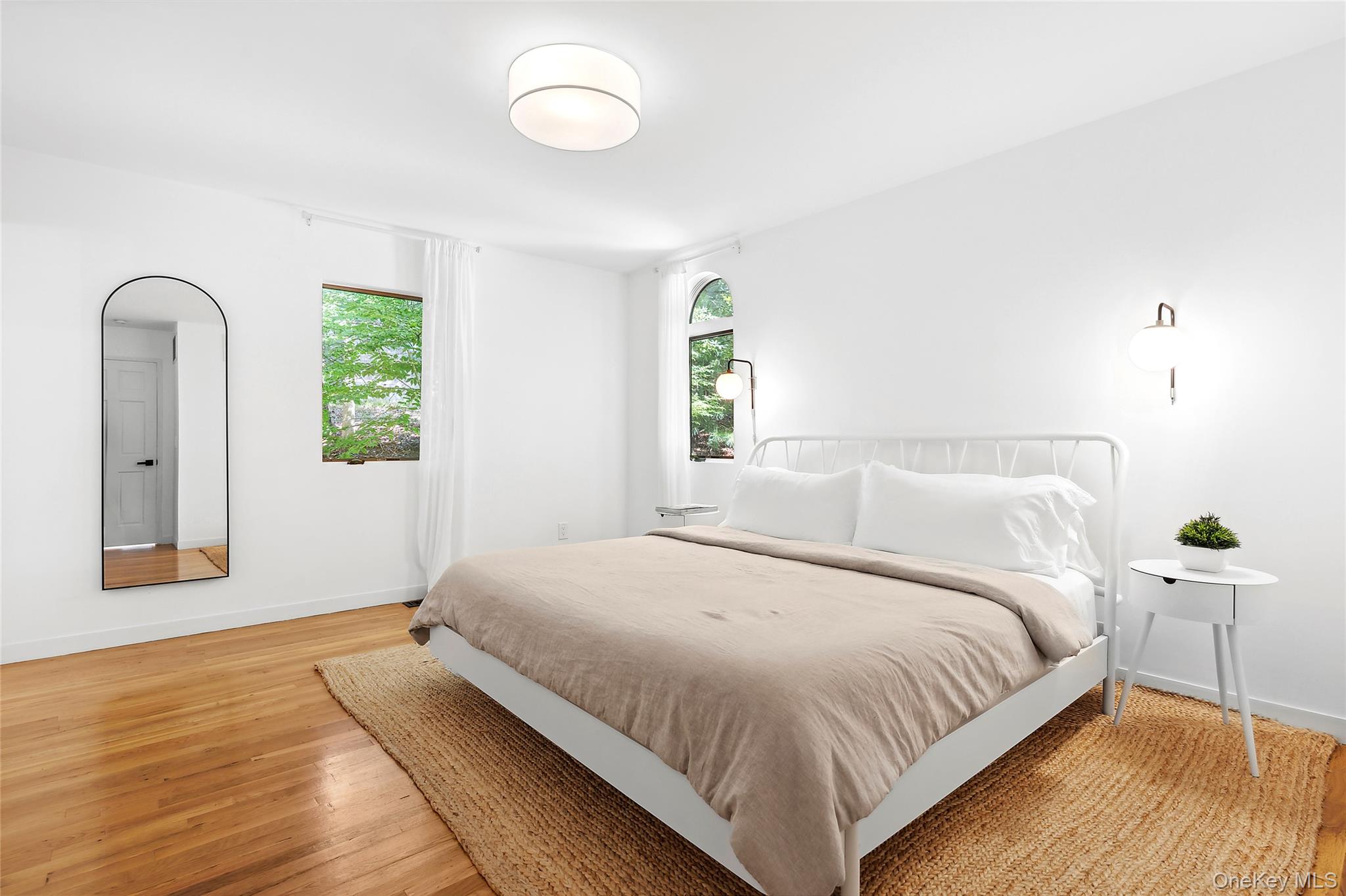 #9 photo, 6 James Street, East Hampton , NY 11937