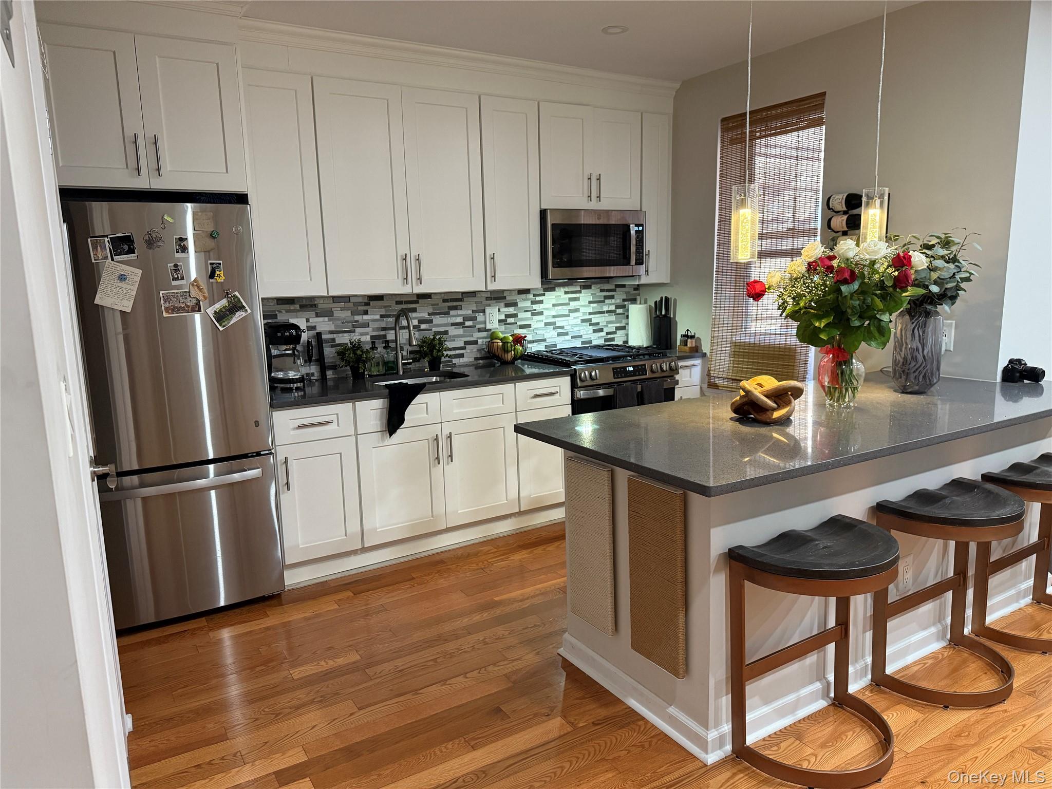 #3 photo, 34-58 90th St, Jackson Heights , NY 11372