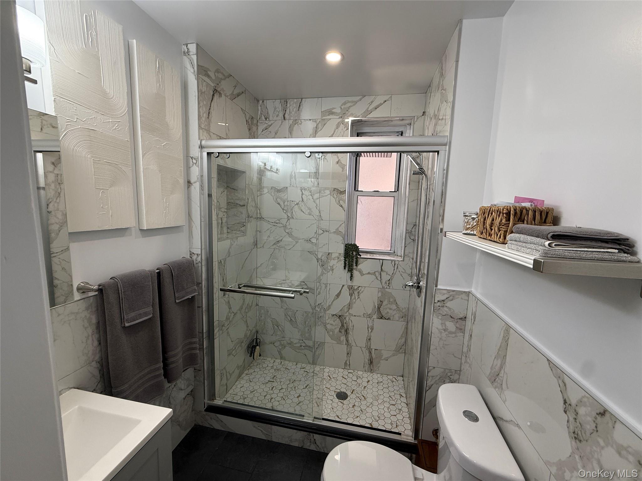 #8 photo, 34-58 90th St, Jackson Heights , NY 11372