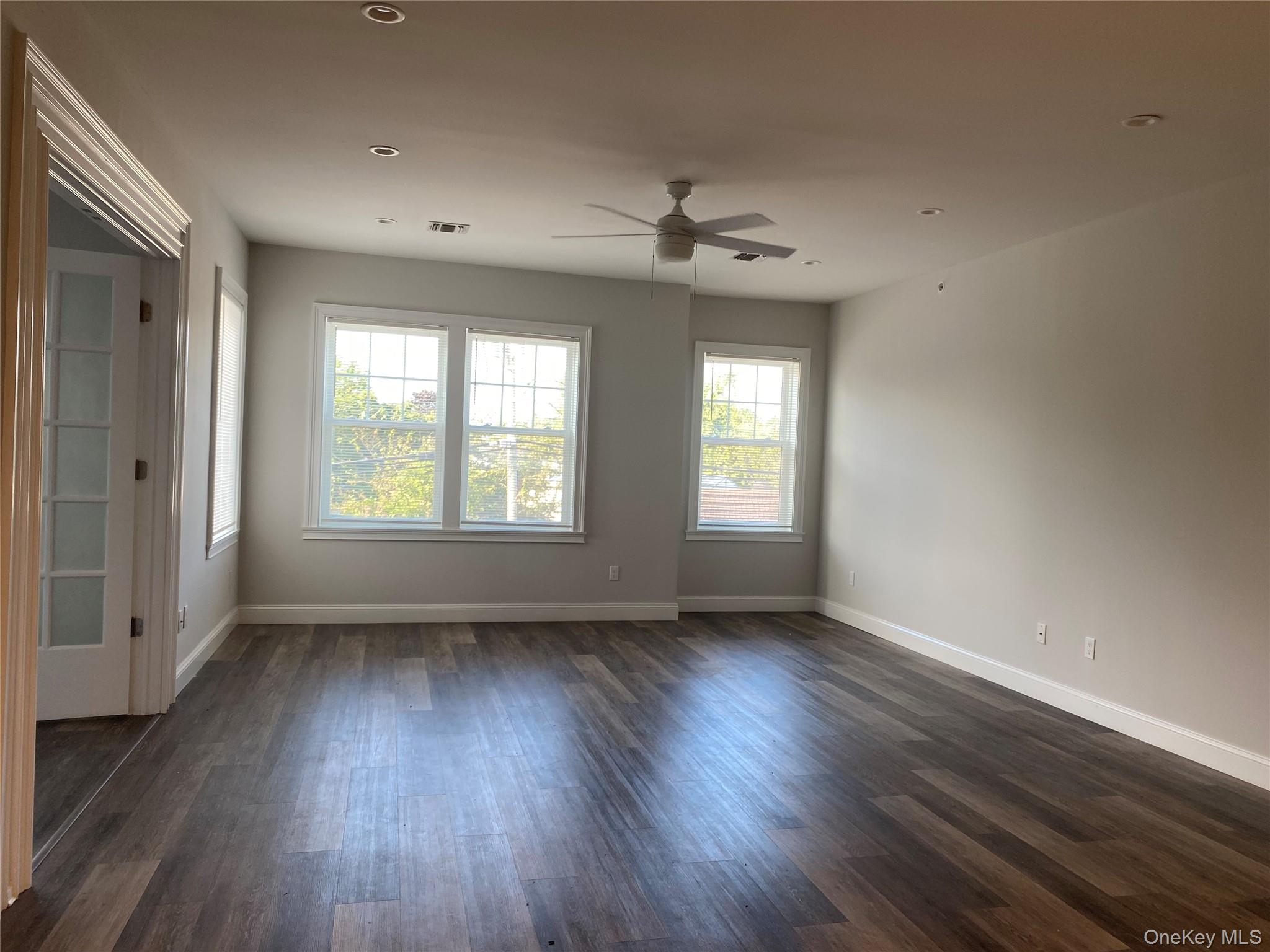 #1 photo, 840 Montauk Highway, Copiague , NY 11726