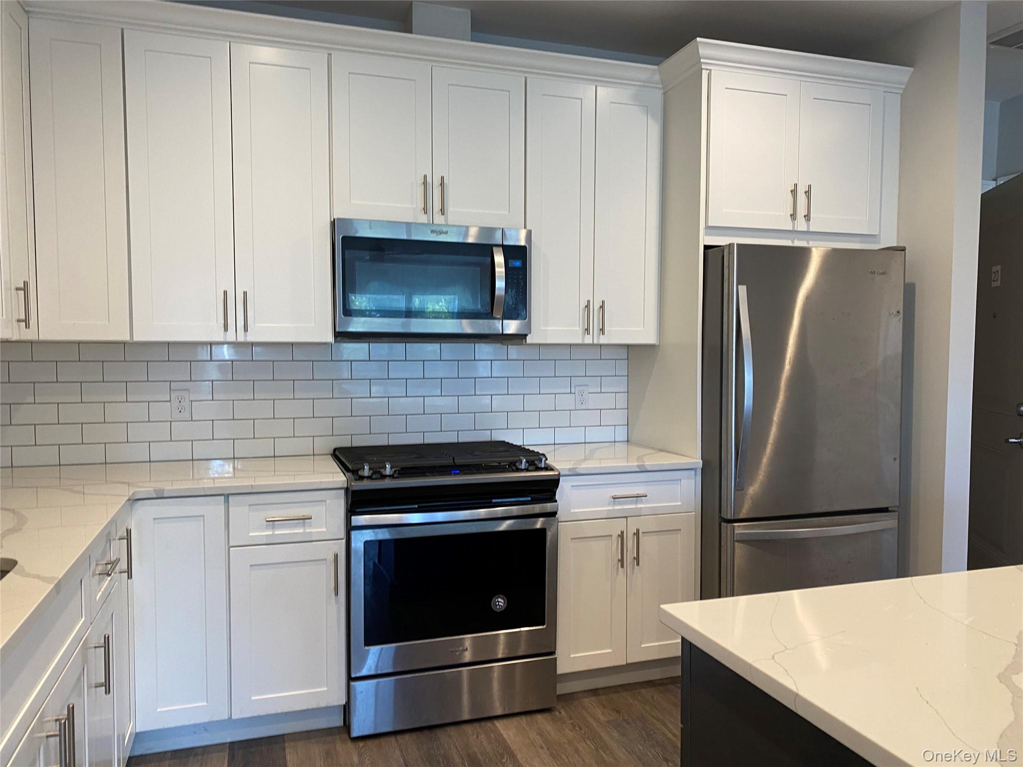 #4 photo, 840 Montauk Highway, Copiague , NY 11726