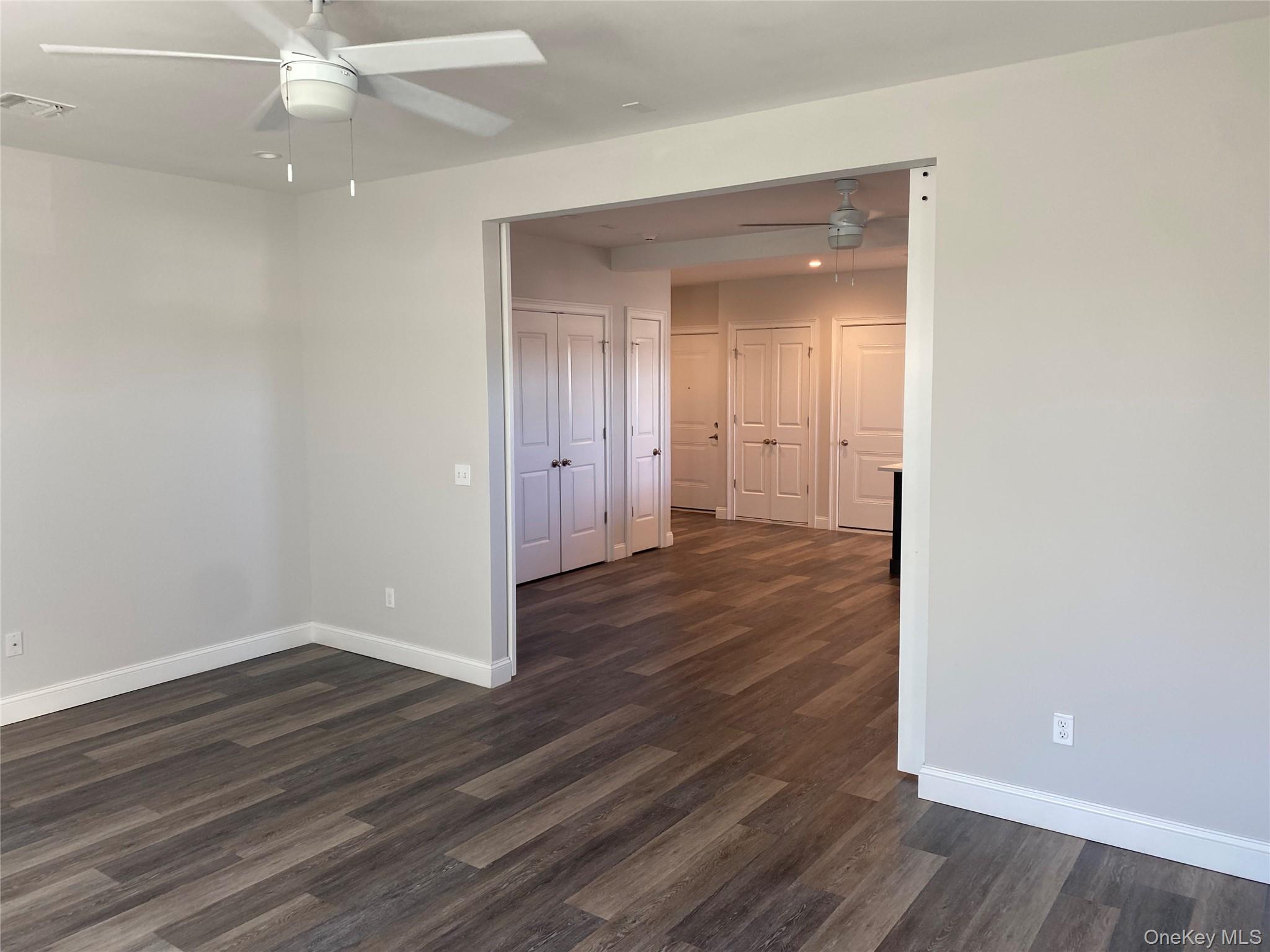 #5 photo, 840 Montauk Highway, Copiague , NY 11726