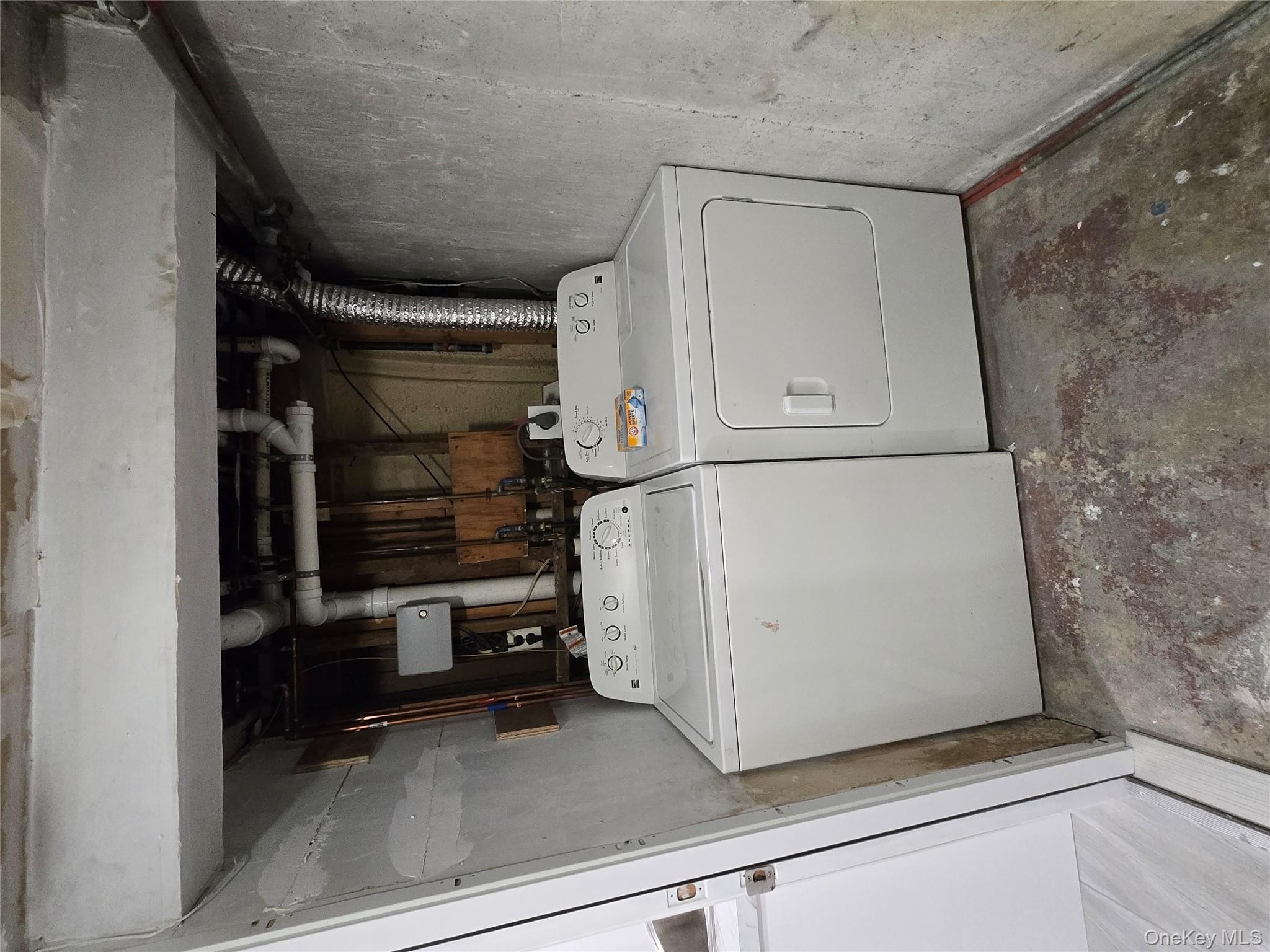 #8 photo, 163 Vernon Valley Road, East Northport , NY 11731