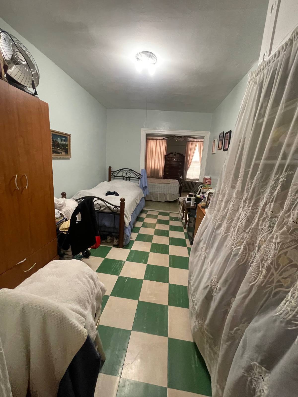 #21 photo, 4125 52nd Street, Woodside , NY 11377