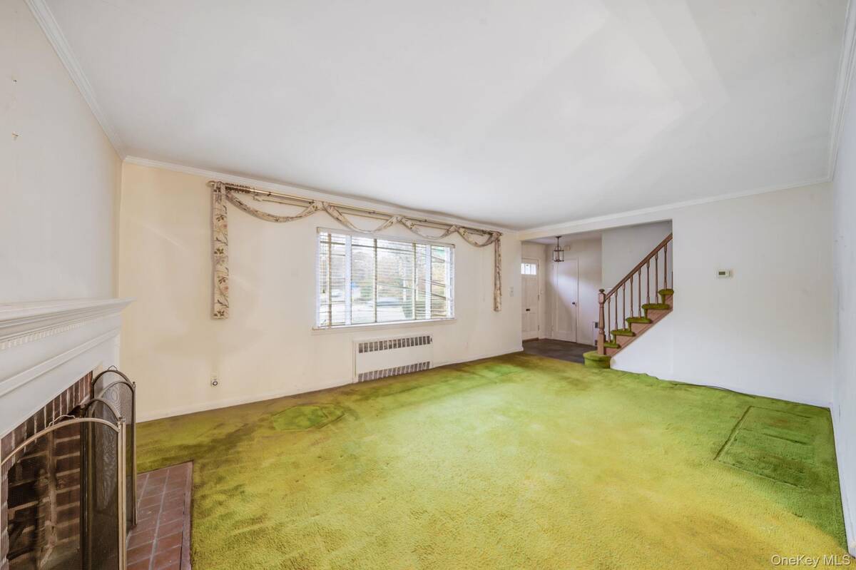 #11 photo, 23106 Union Turnpike, Bellerose Manor , NY 11427