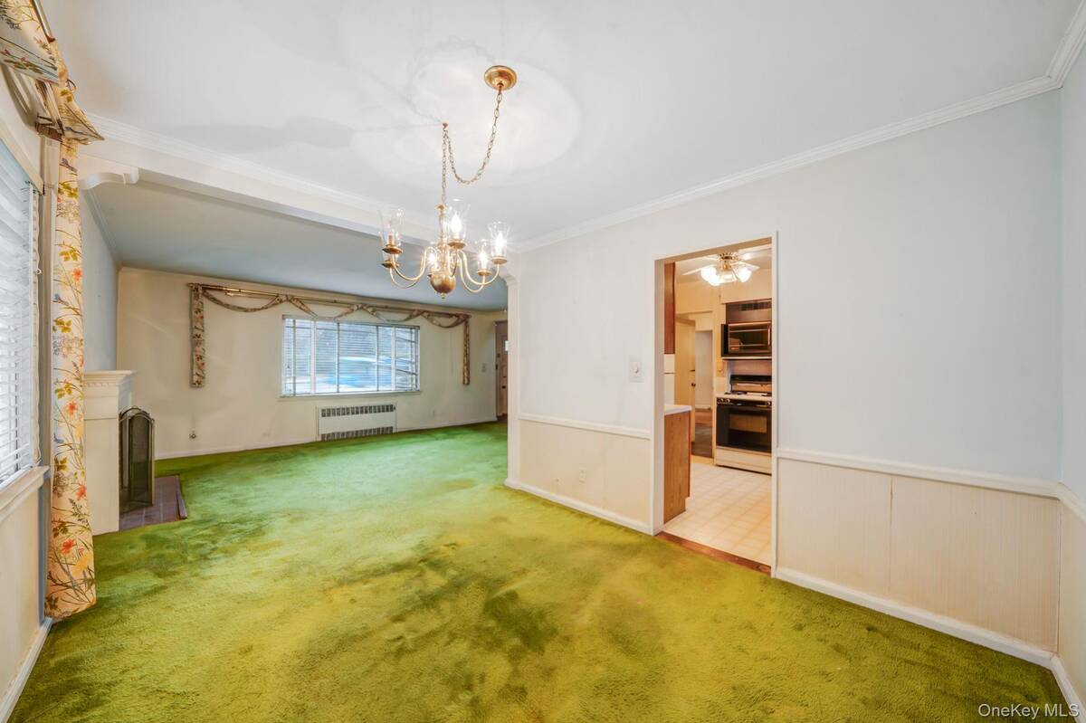 #13 photo, 23106 Union Turnpike, Bellerose Manor , NY 11427