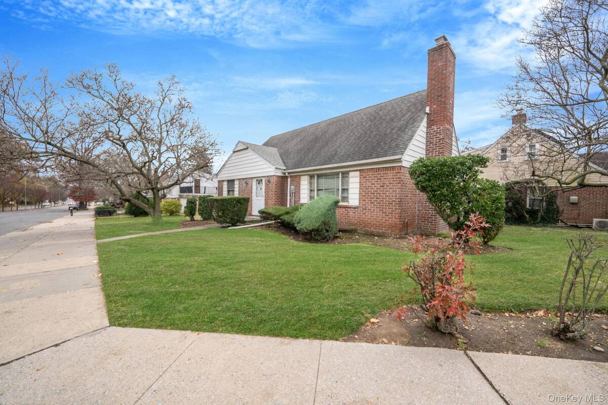 #2 photo, 23106 Union Turnpike, Bellerose Manor , NY 11427