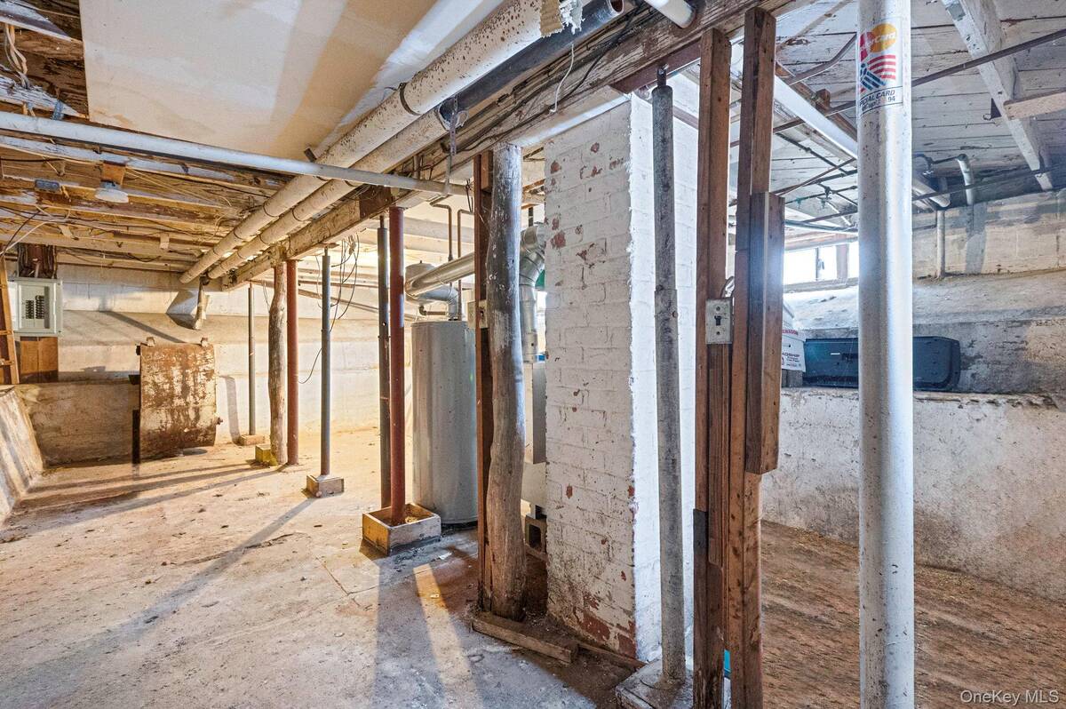 #20 photo, 21 S Summit Avenue, Patchogue , NY 11772