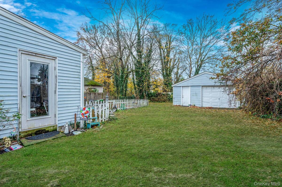 #23 photo, 21 S Summit Avenue, Patchogue , NY 11772