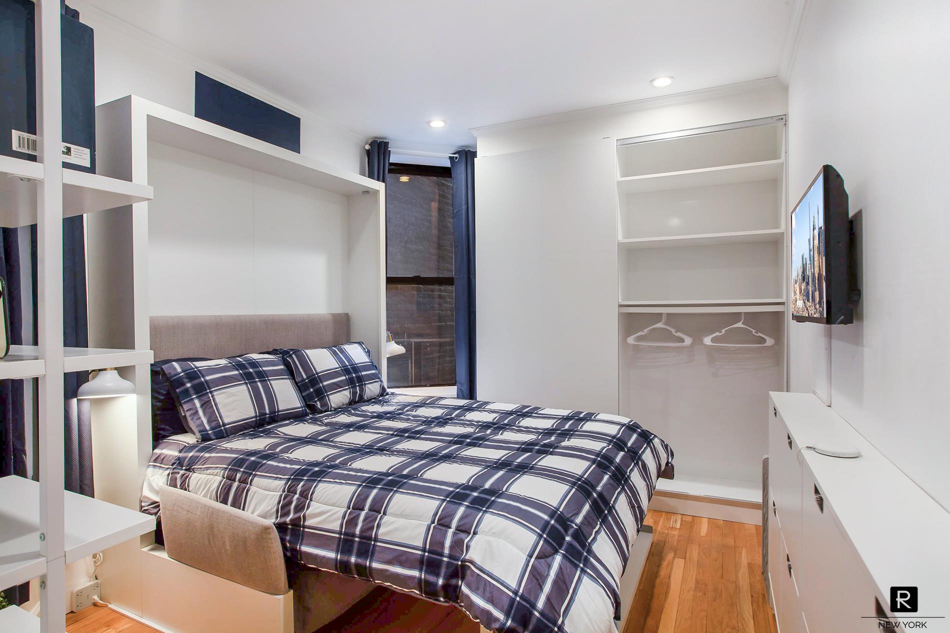 #12 photo, New York City, Manhattan Valley , NY 10025