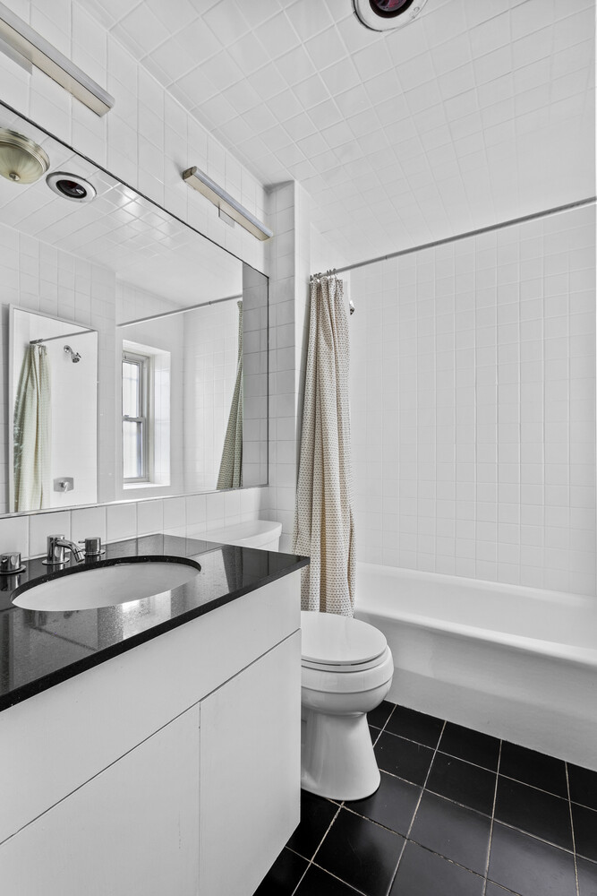 #10 photo, 40 E 74TH Street, Lenox Hill , NY 10021