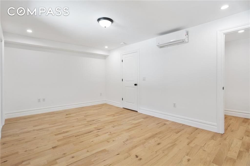 #8 photo, Brooklyn, Bedford-Stuyvesant , NY 11233