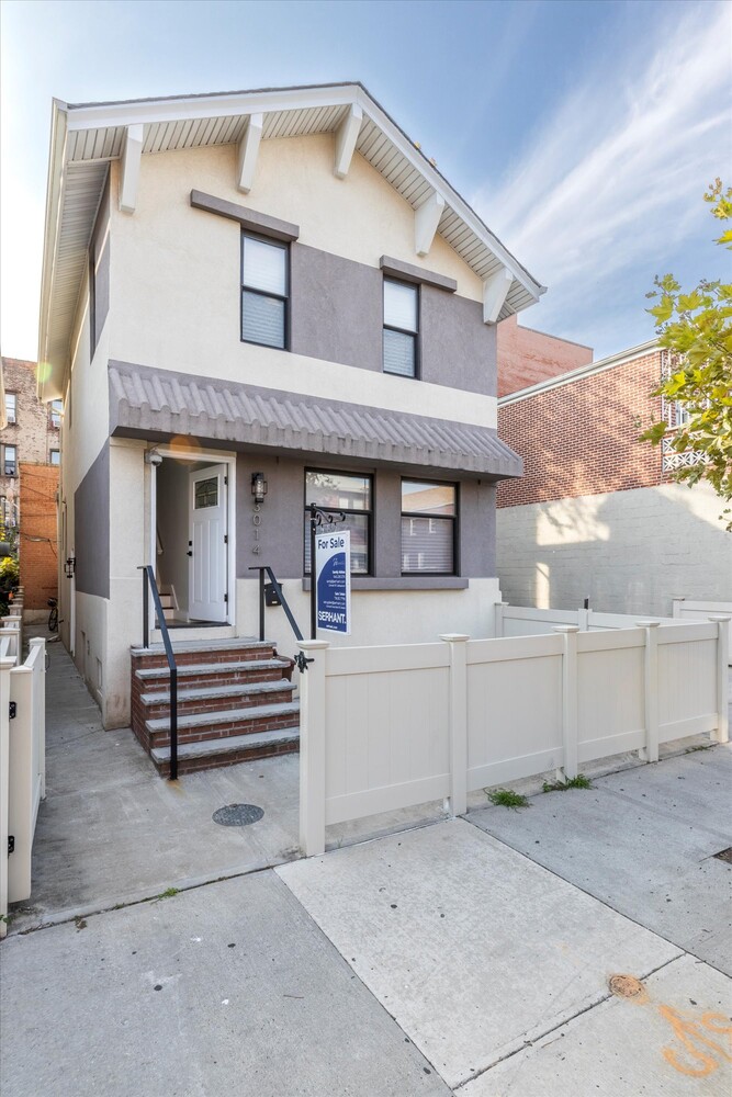 #1 photo, 3014 BRIGHTON 1ST Street, Brighton Beach , NY 11235