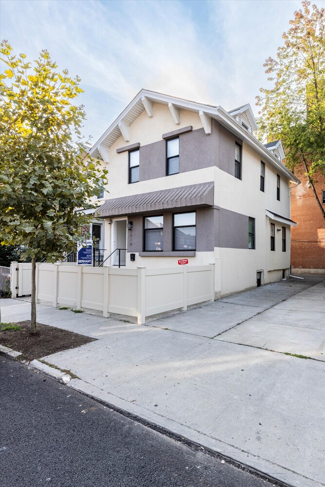 #6 photo, 3014 BRIGHTON 1ST Street, Brighton Beach , NY 11235