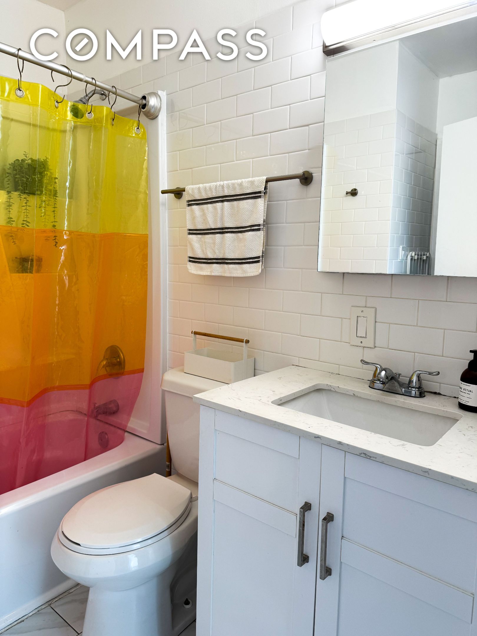 #10 photo, Brooklyn, Williamsburg , NY 11249