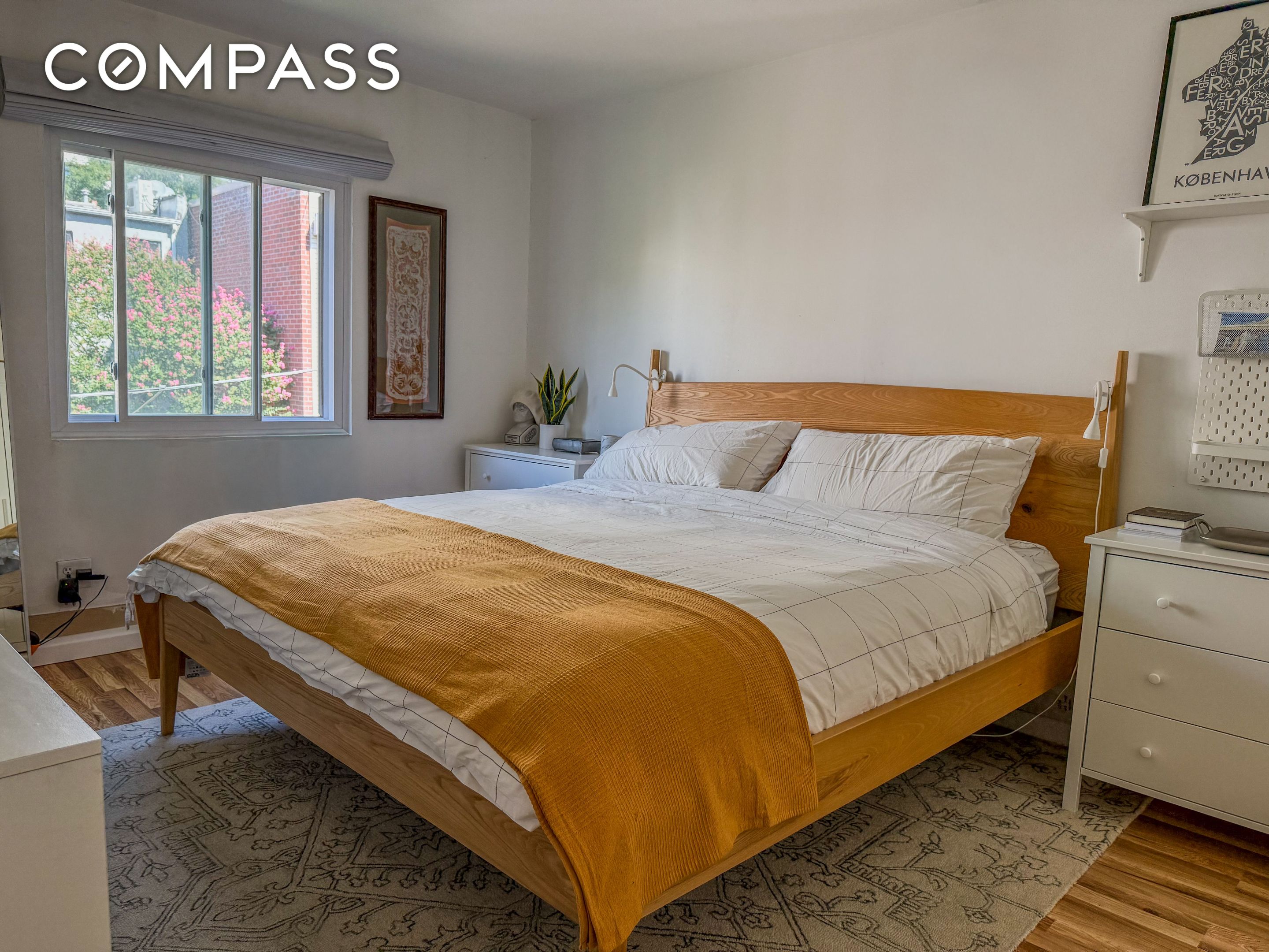 #8 photo, Brooklyn, Williamsburg , NY 11249