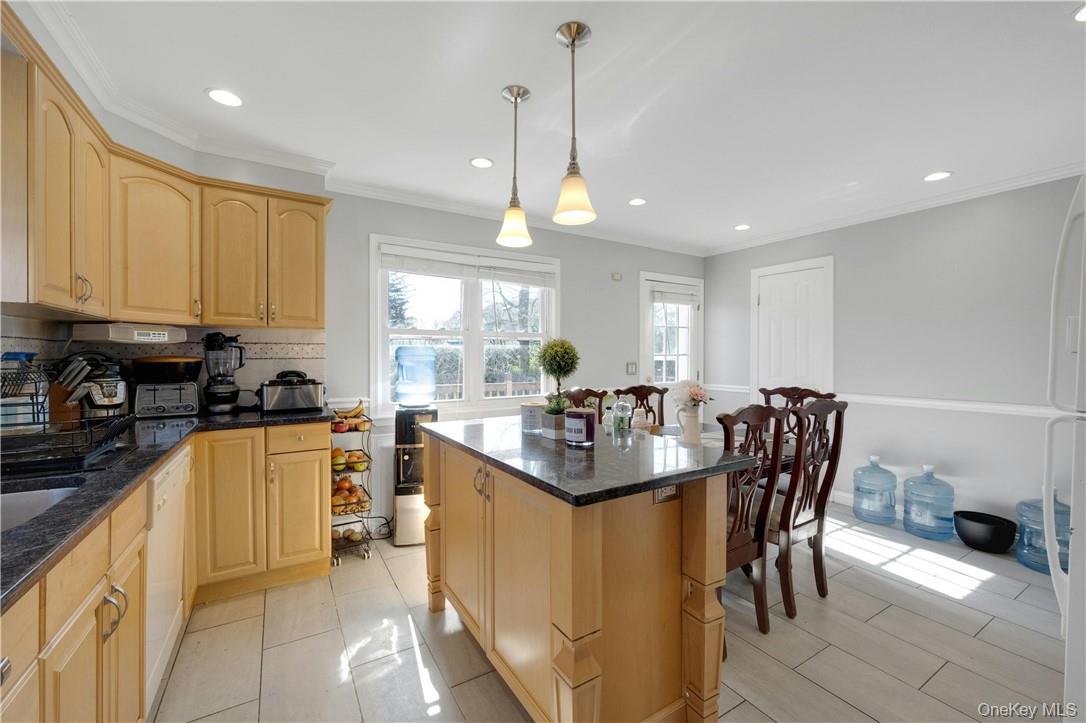 #9 photo, 570 N Barry Avenue, Mamaroneck , NY 10543