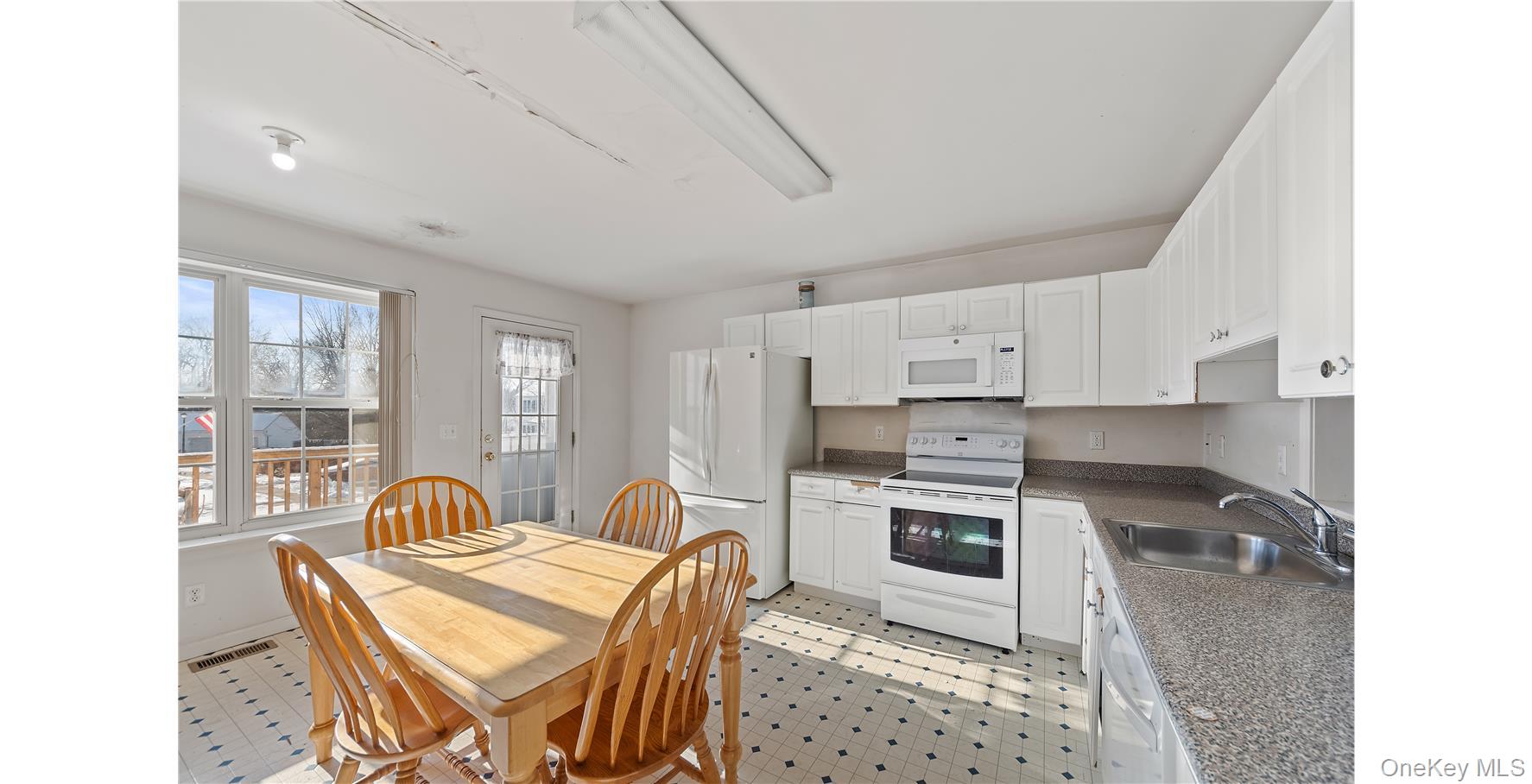 #4 photo, 21 Kings Way, Pawling , NY 12564