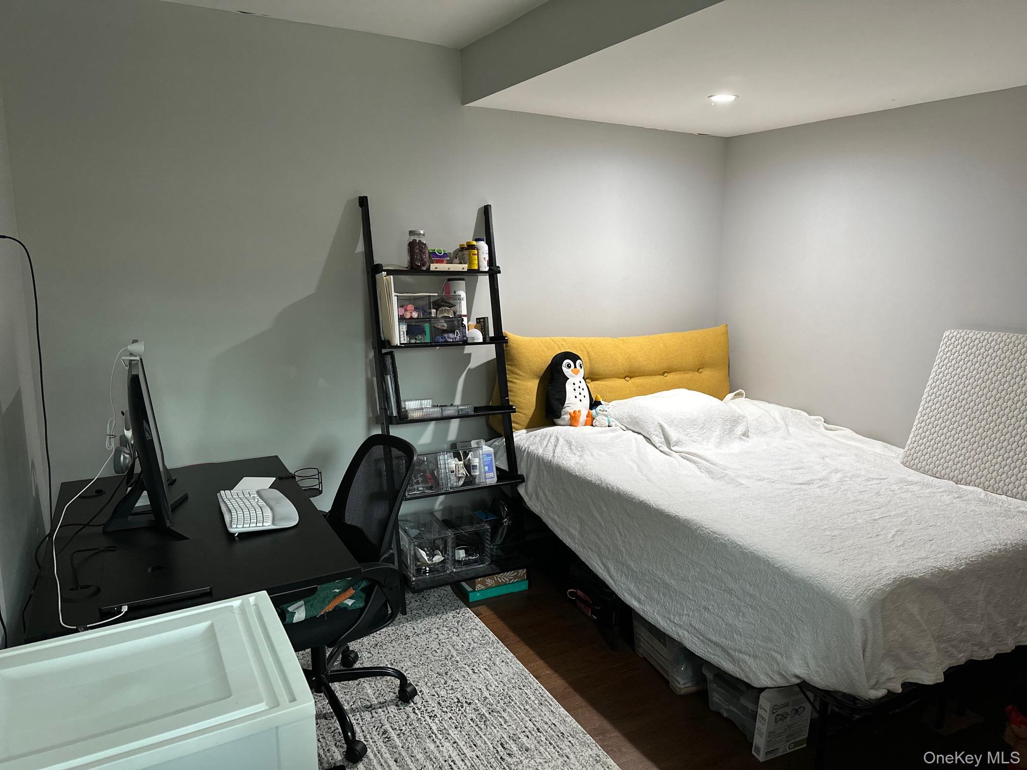 #10 photo, 71 Lannon Place, Port Washington , NY 11050