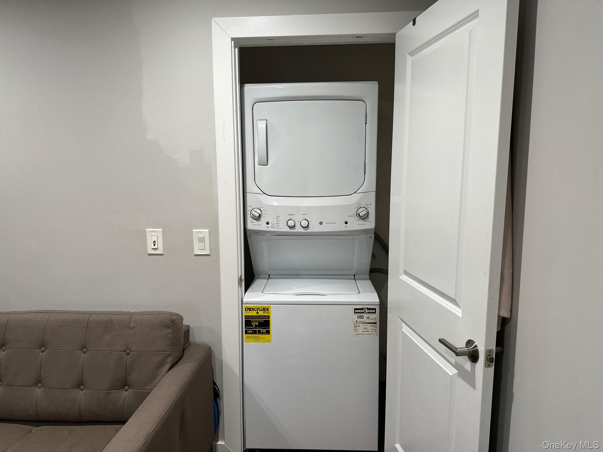 #8 photo, 71 Lannon Place, Port Washington , NY 11050