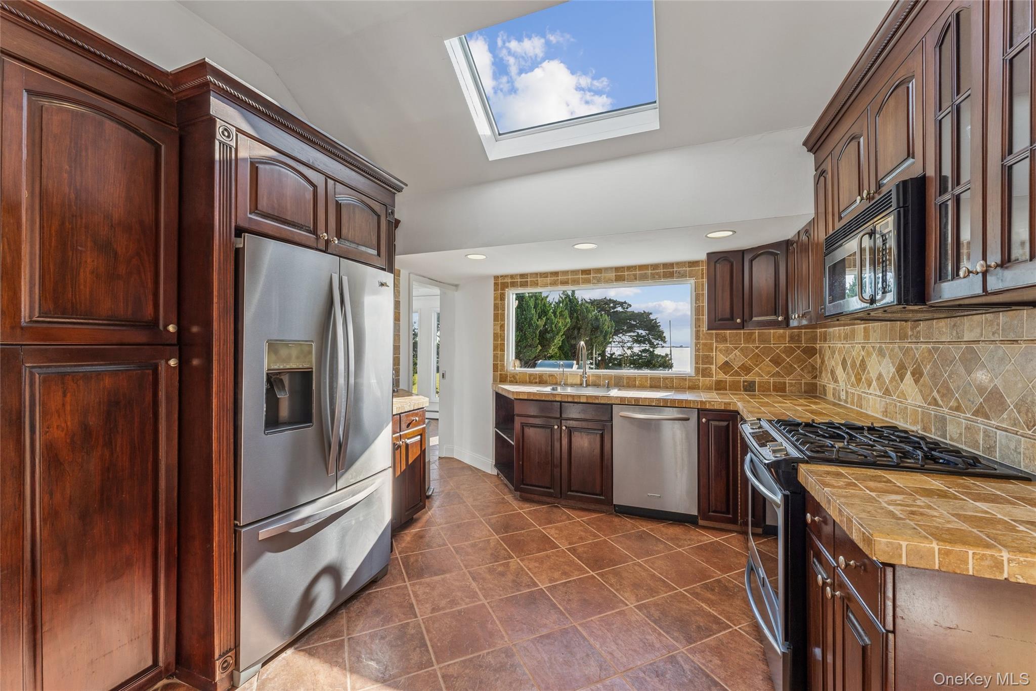 #4 photo, 6 Last Lane, Hampton Bays , NY 11946