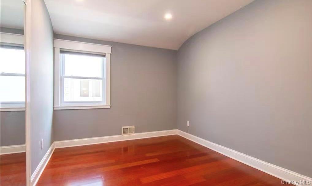 #4 photo, 88 Radford Street, Staten Island , NY 10314