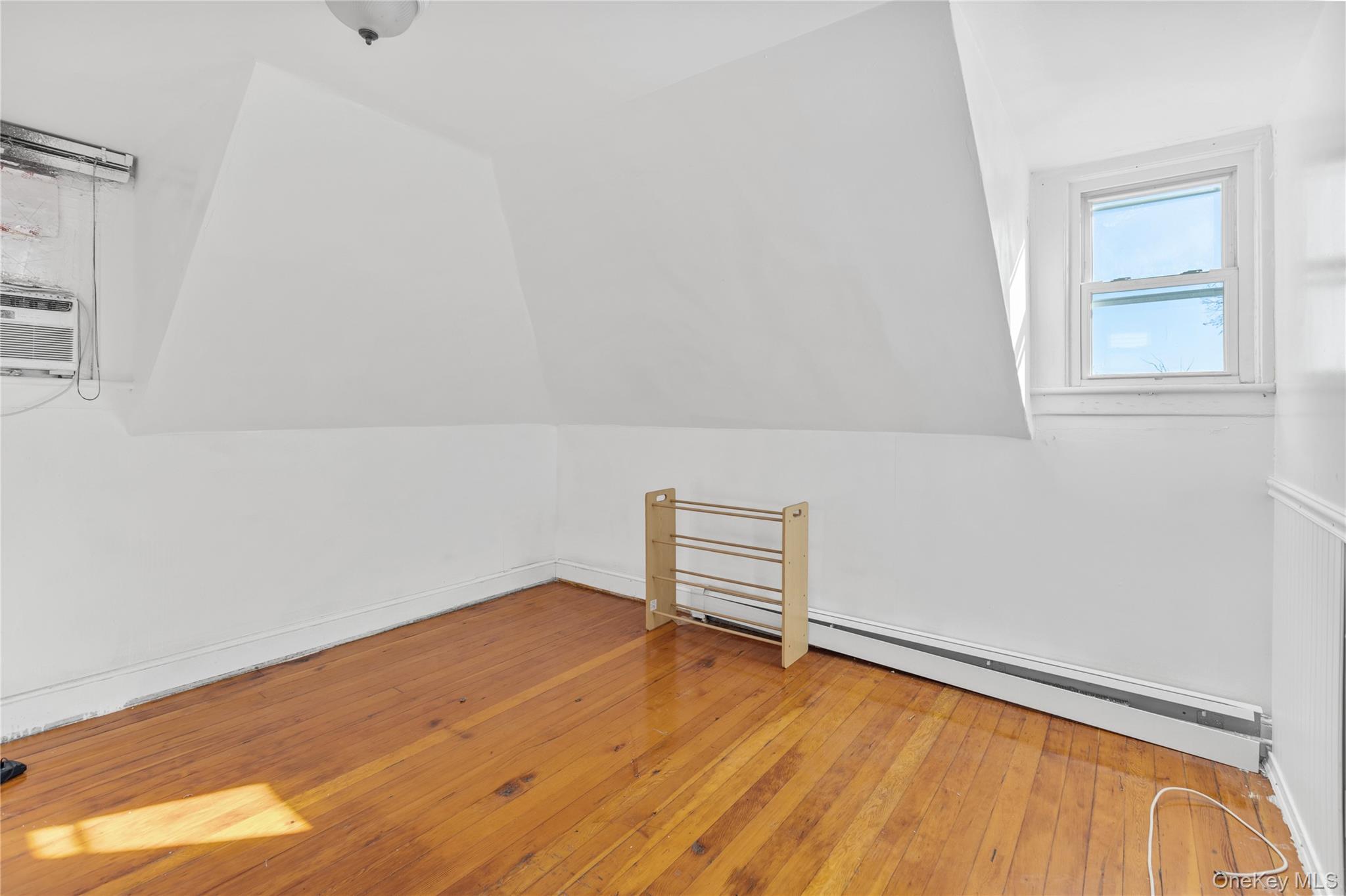 #12 photo, 81 Fairground Avenue, Huntington Station , NY 11746