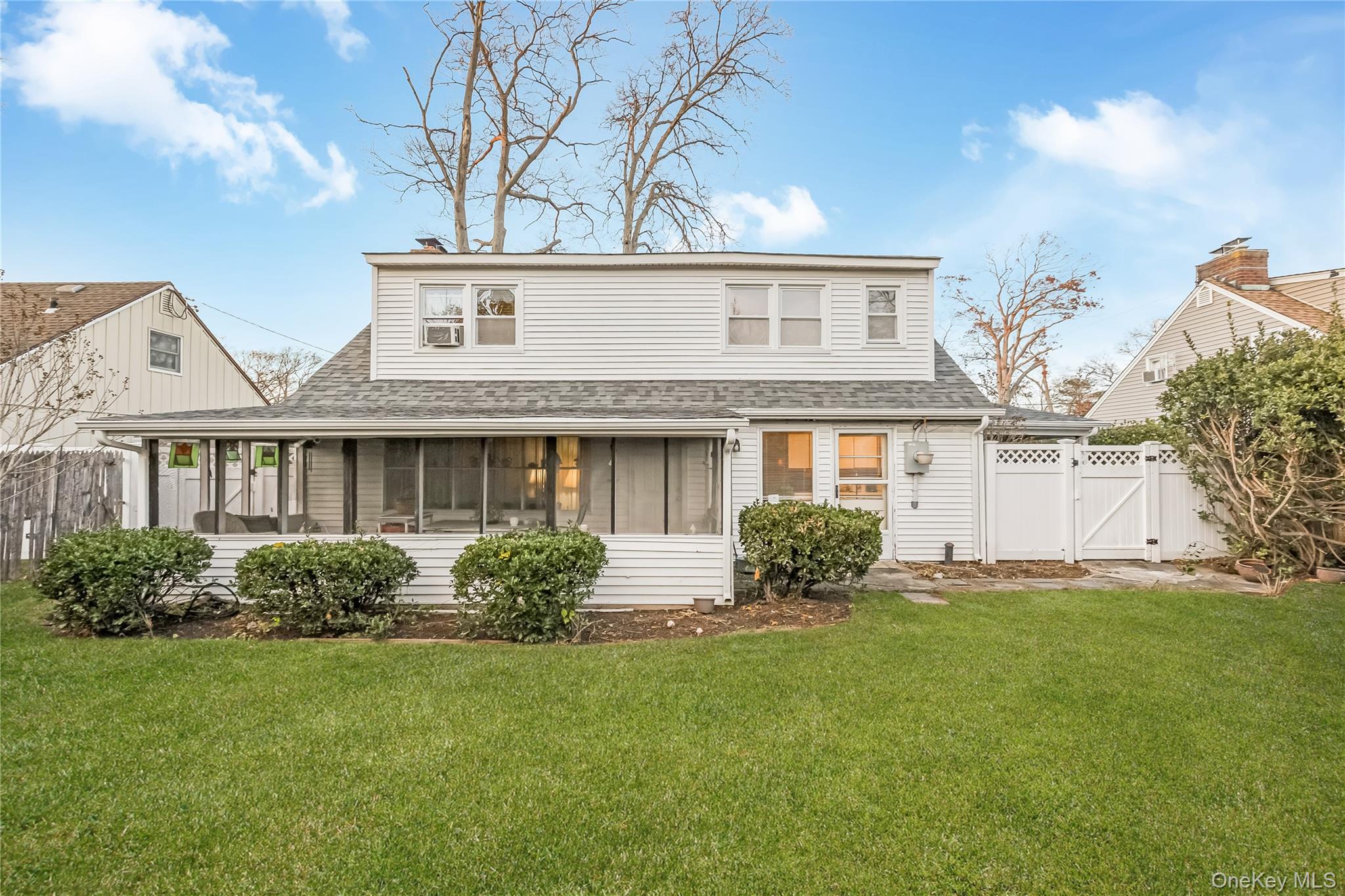 #3 photo, 4 Florida Avenue, Copiague , NY 11726