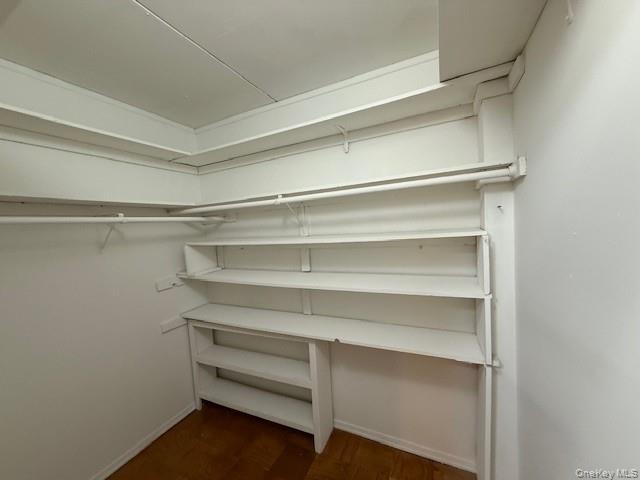 #6 photo, 100 Clinton Avenue, Mineola , NY 11501