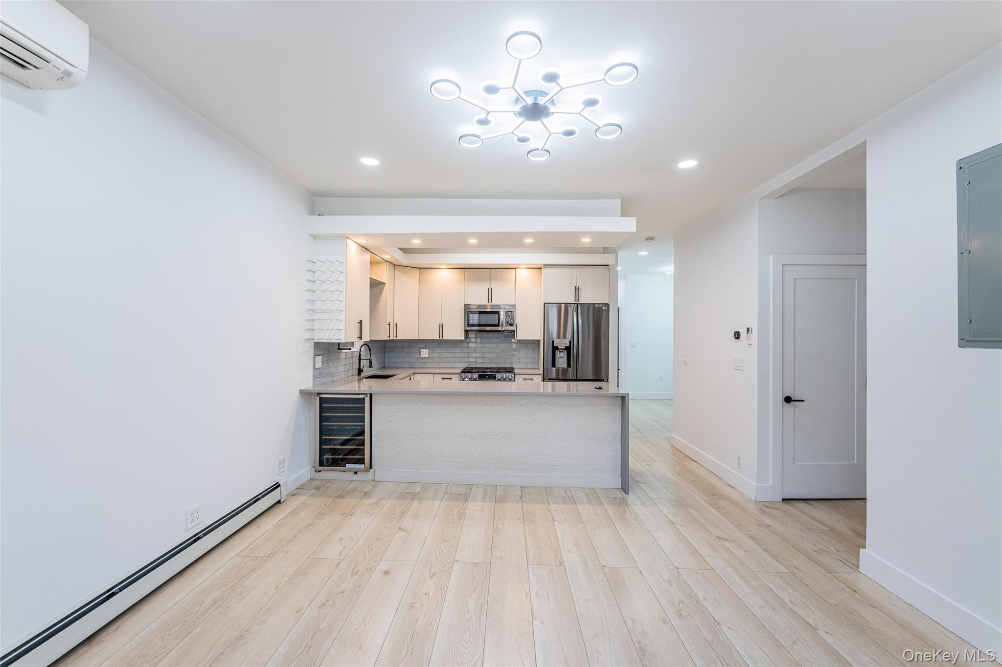 #6 photo, 1822 Astoria Park, Astoria , NY 11102